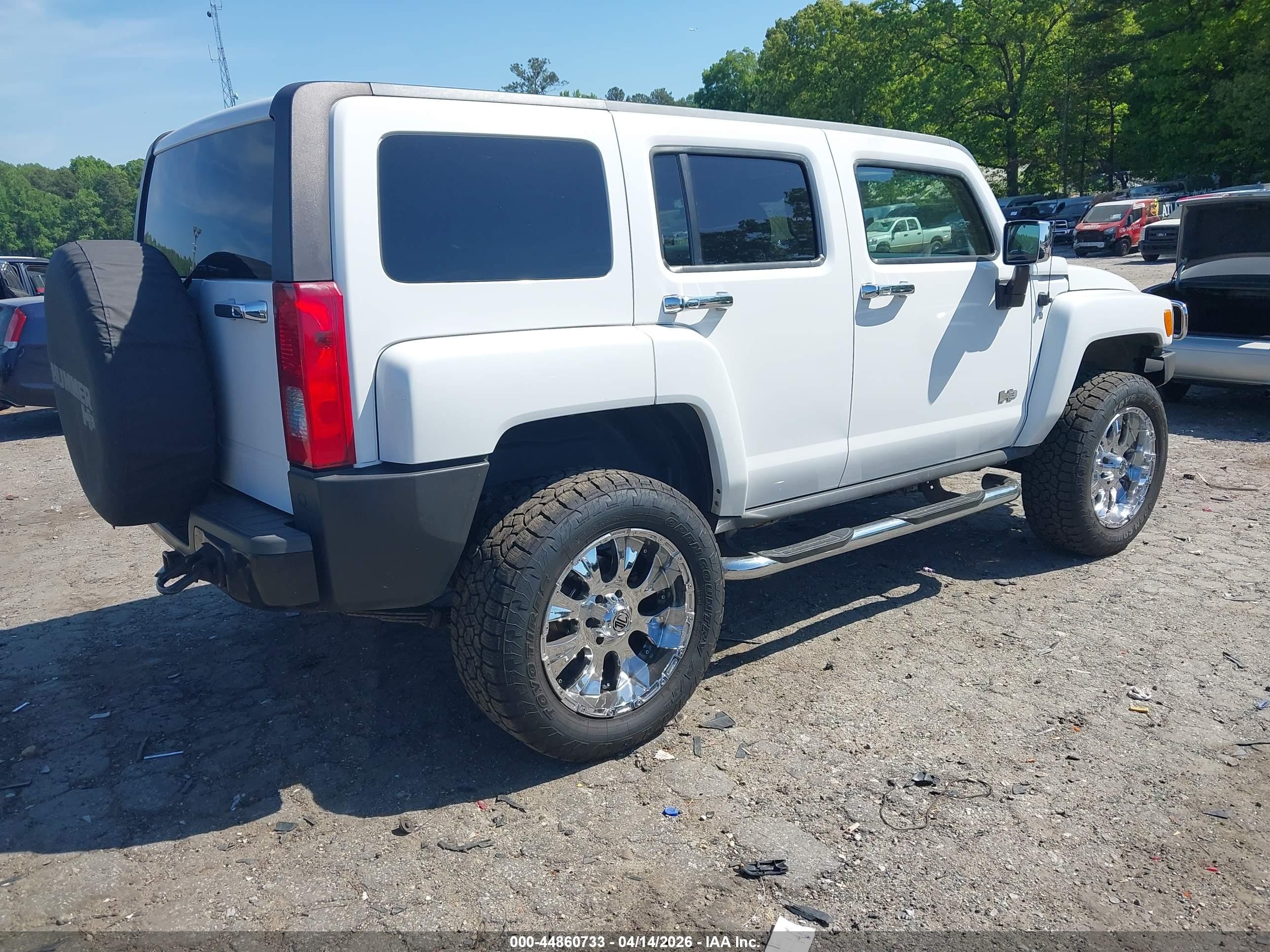 2007 Hummer H3 Suv   White vin: 5GTDN13E178203290