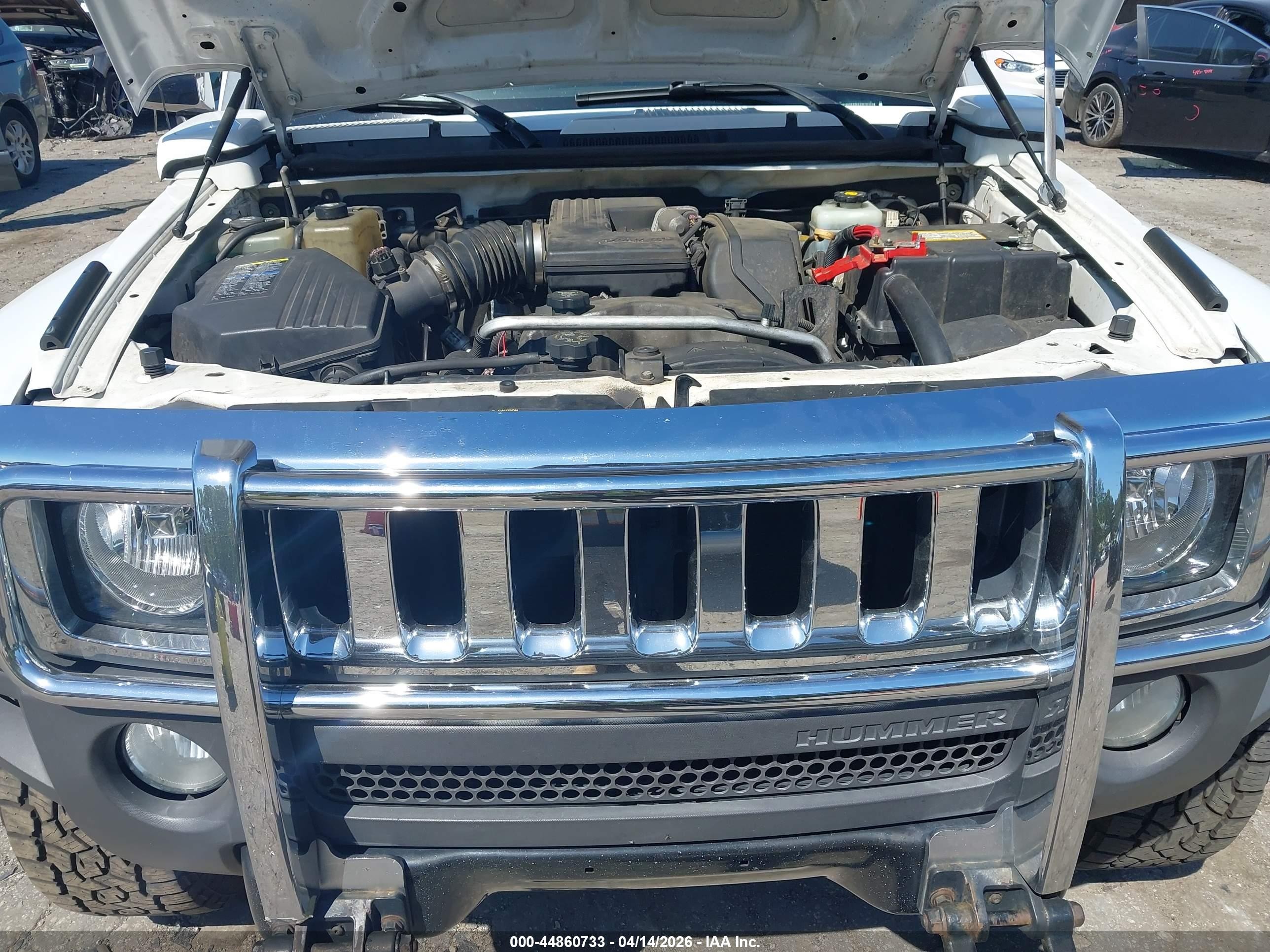 2007 Hummer H3 Suv   White vin: 5GTDN13E178203290