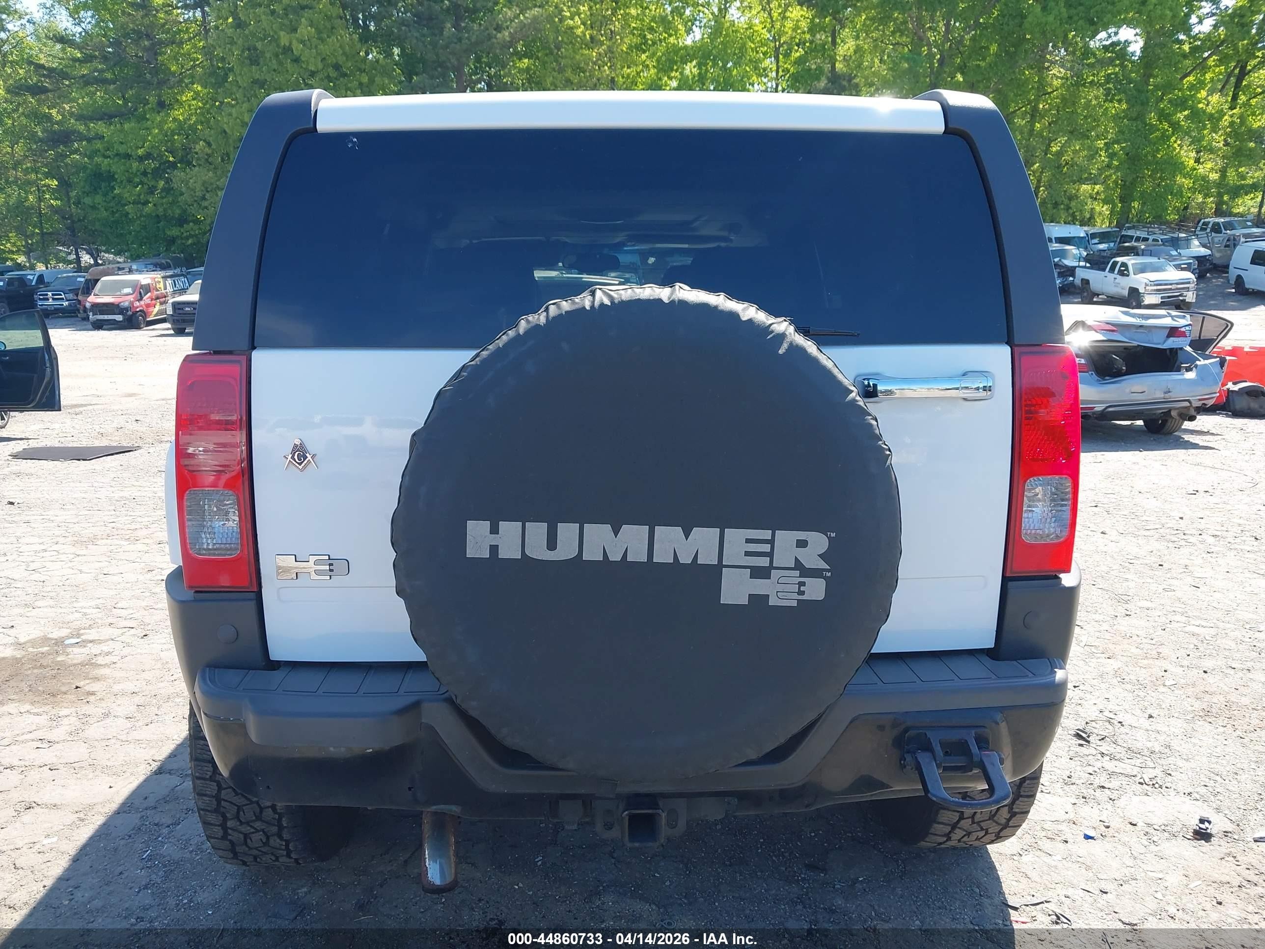 2007 Hummer H3 Suv   White vin: 5GTDN13E178203290