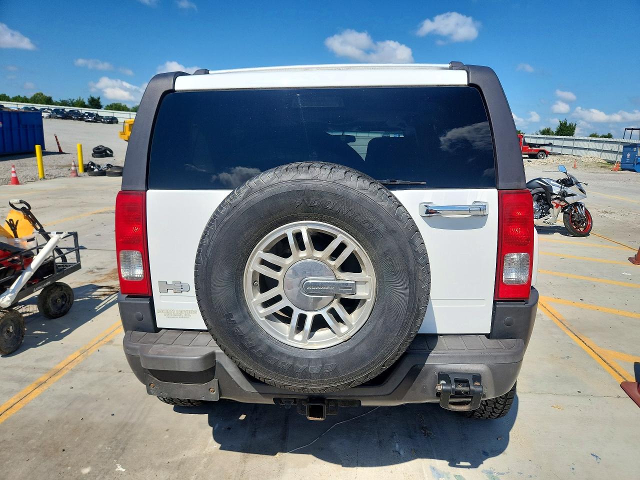 2007 Hummer H3 White vin: 5GTDN13E378155792