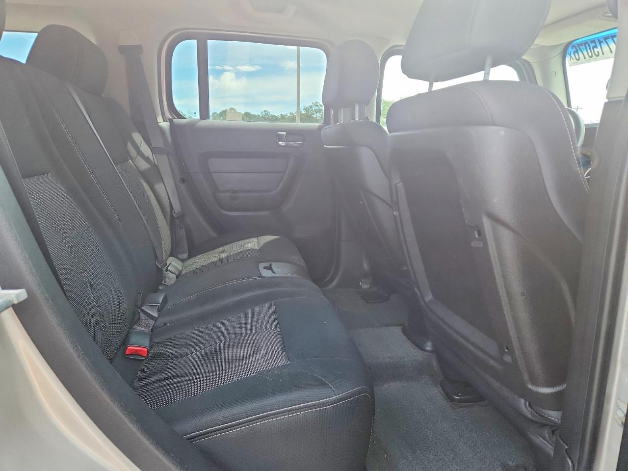 2007 Hummer H3 Silver vin: 5GTDN13E378202917
