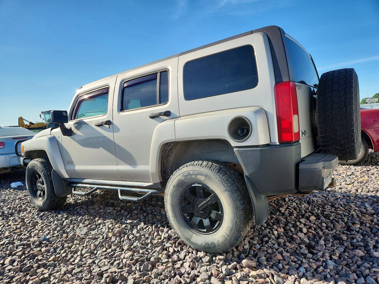 2007 Hummer H3 Silver vin: 5GTDN13E378252622