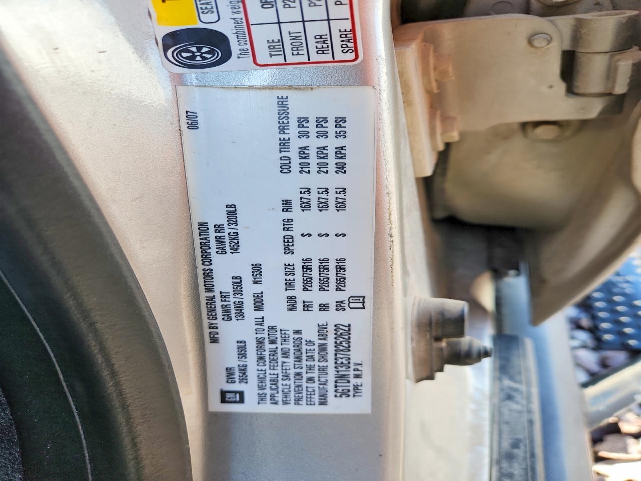 2007 Hummer H3 Silver vin: 5GTDN13E378252622