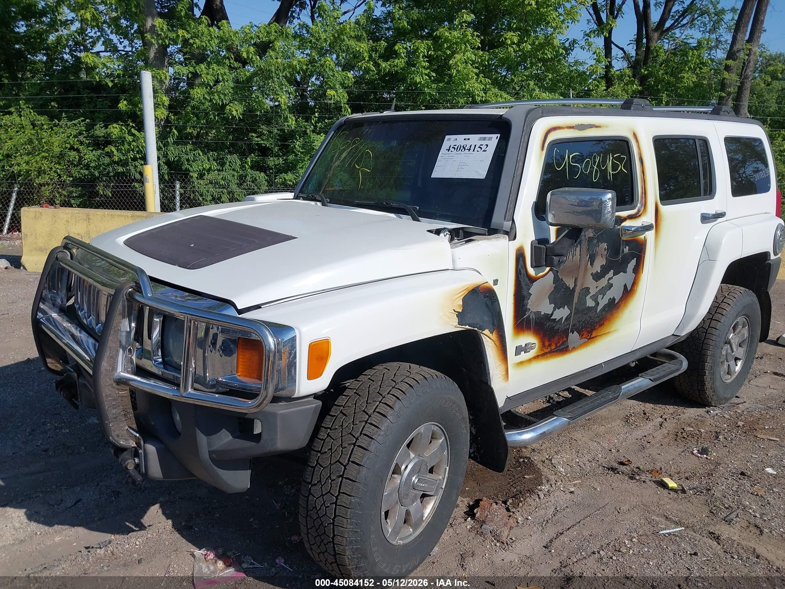 2007 Hummer H3 Suv   White vin: 5GTDN13E578118002