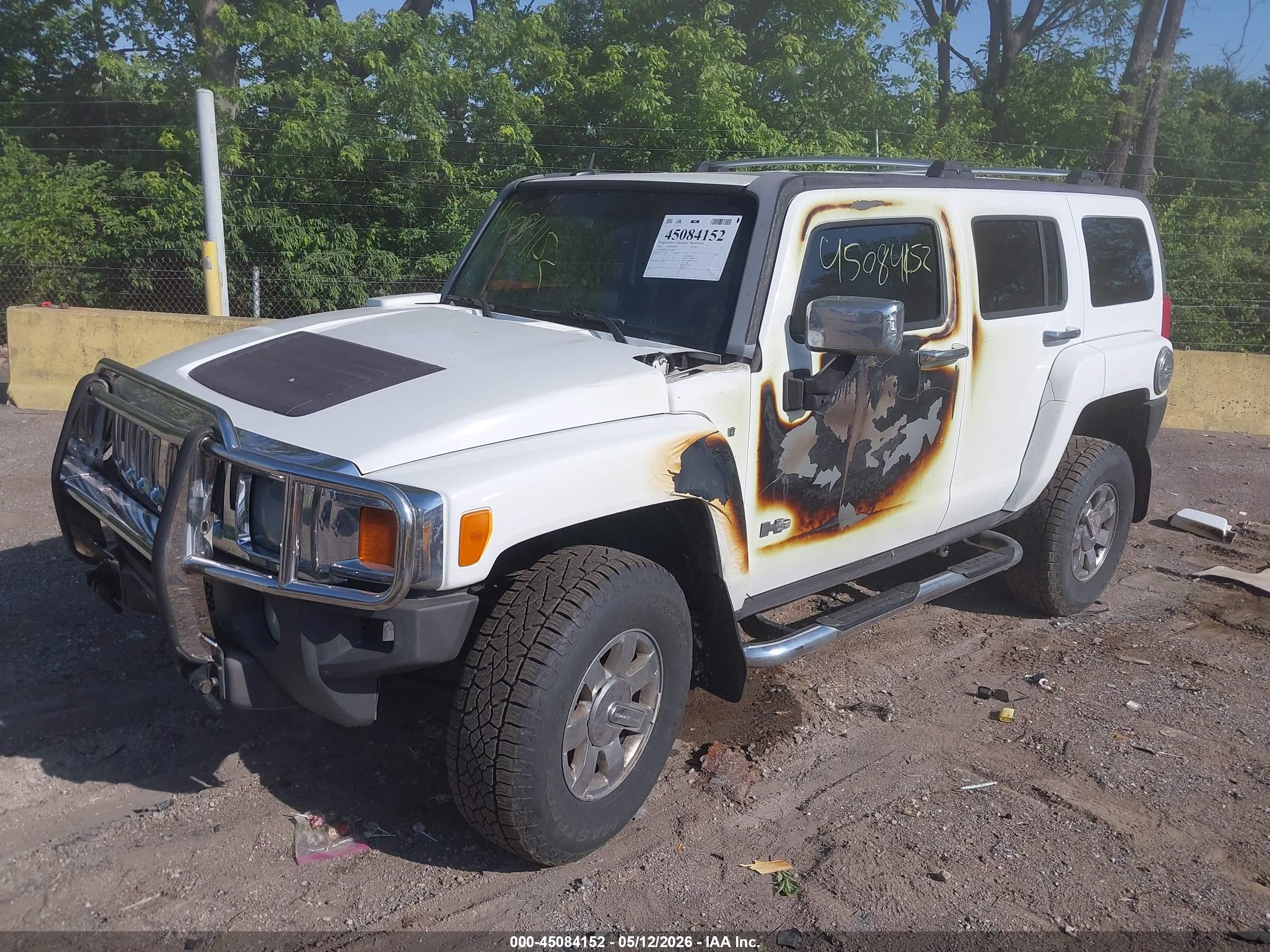 2007 Hummer H3 Suv   White vin: 5GTDN13E578118002