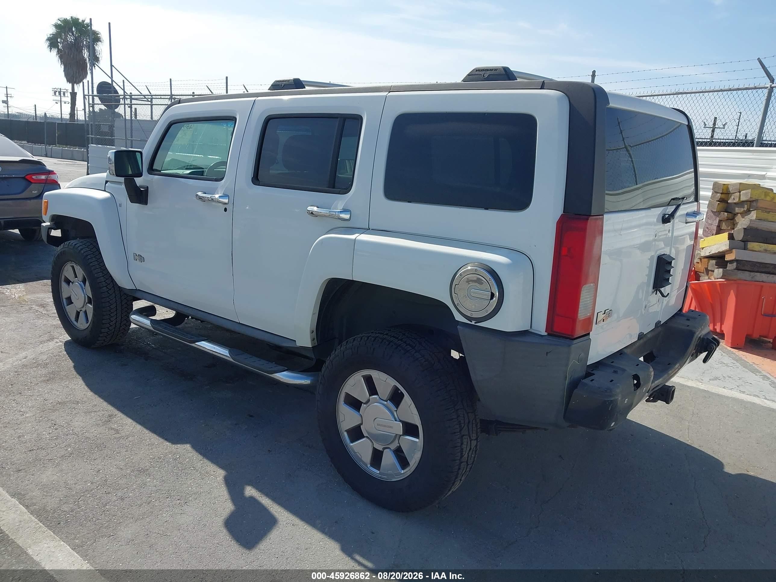 2007 Hummer H3 Suv White vin: 5GTDN13E578159729