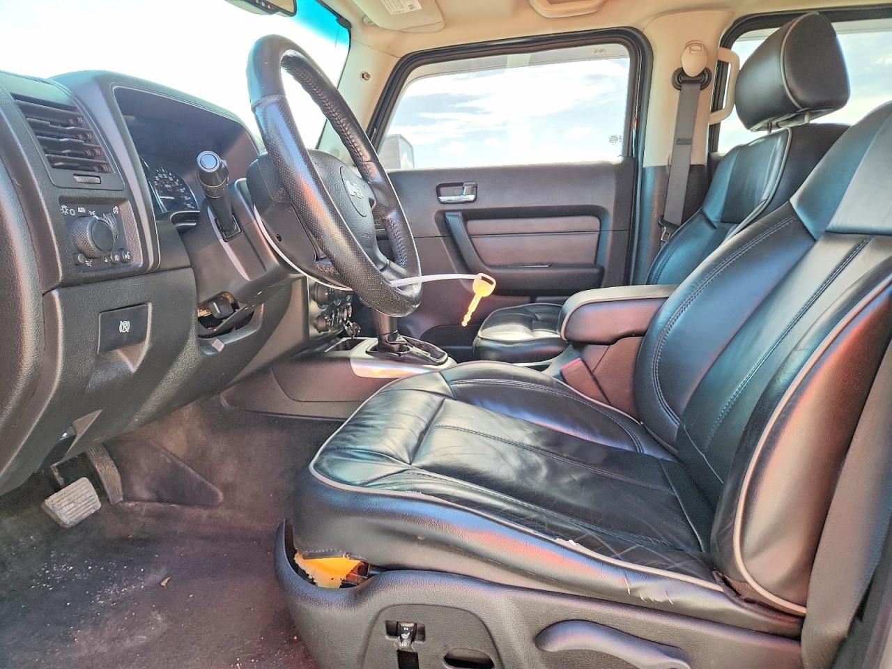 2007 Hummer H3 Black vin: 5GTDN13E578183433