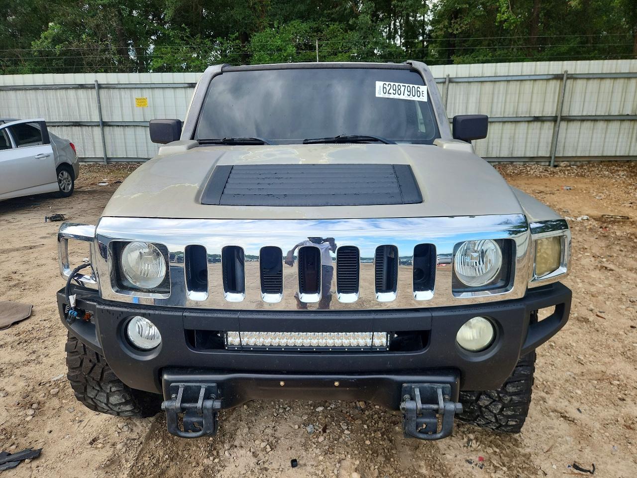 2007 Hummer H3 Beige vin: 5GTDN13E578218018