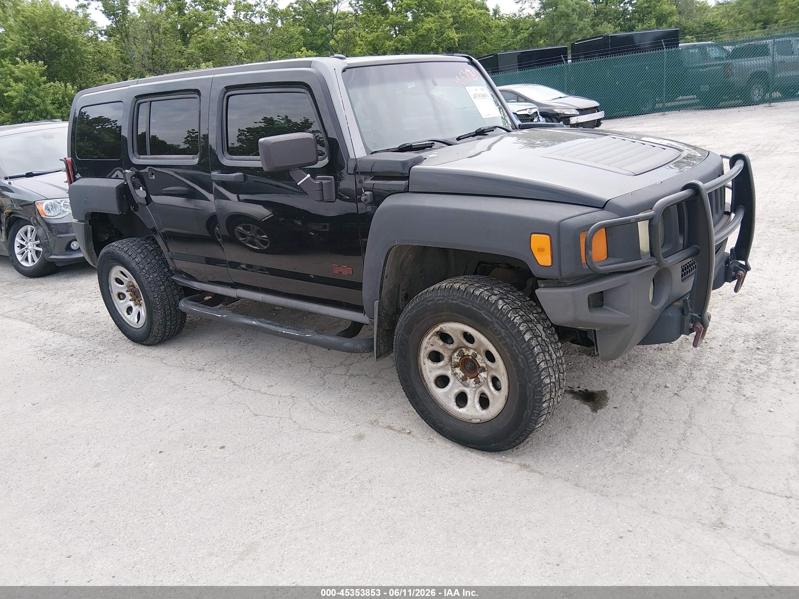 2007 Hummer H3 Suv   Black vin: 5GTDN13E678150702