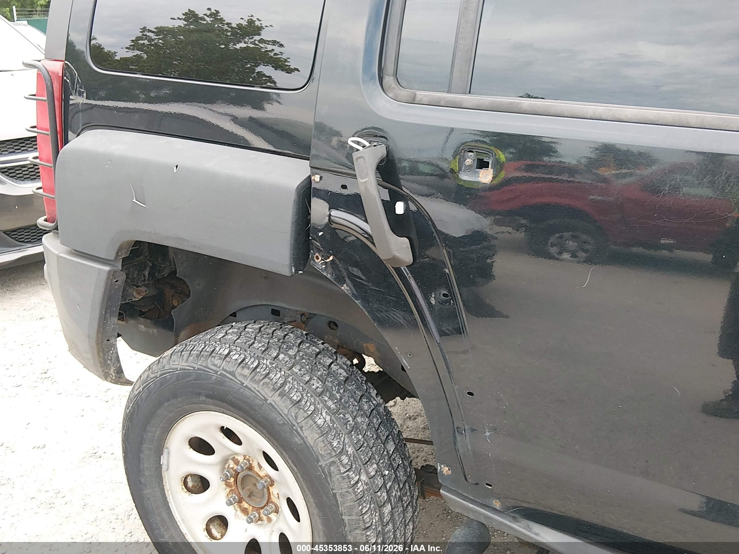 2007 Hummer H3 Suv   Black vin: 5GTDN13E678150702