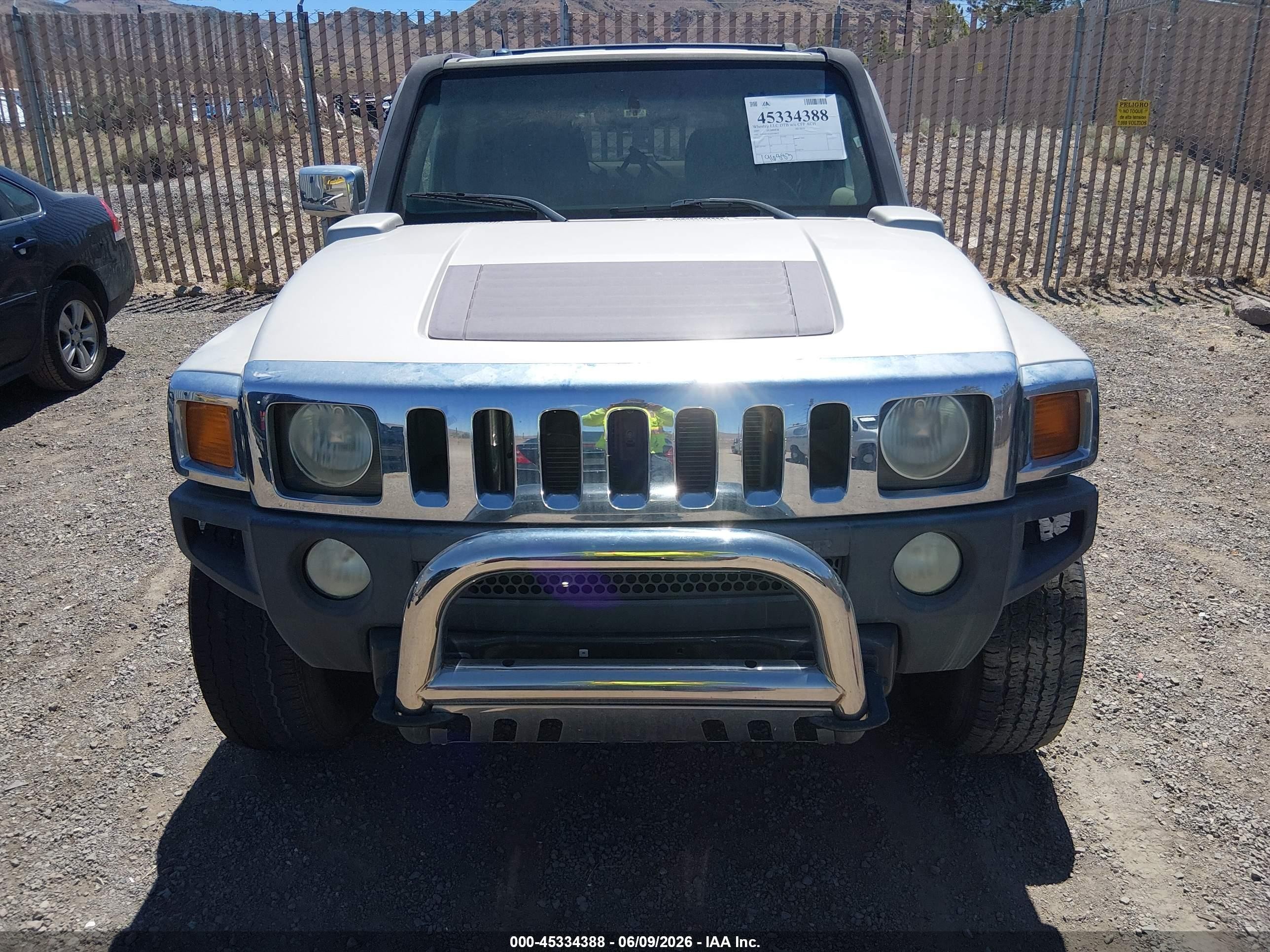 2007 Hummer H3 Suv   Silver vin: 5GTDN13E678198913