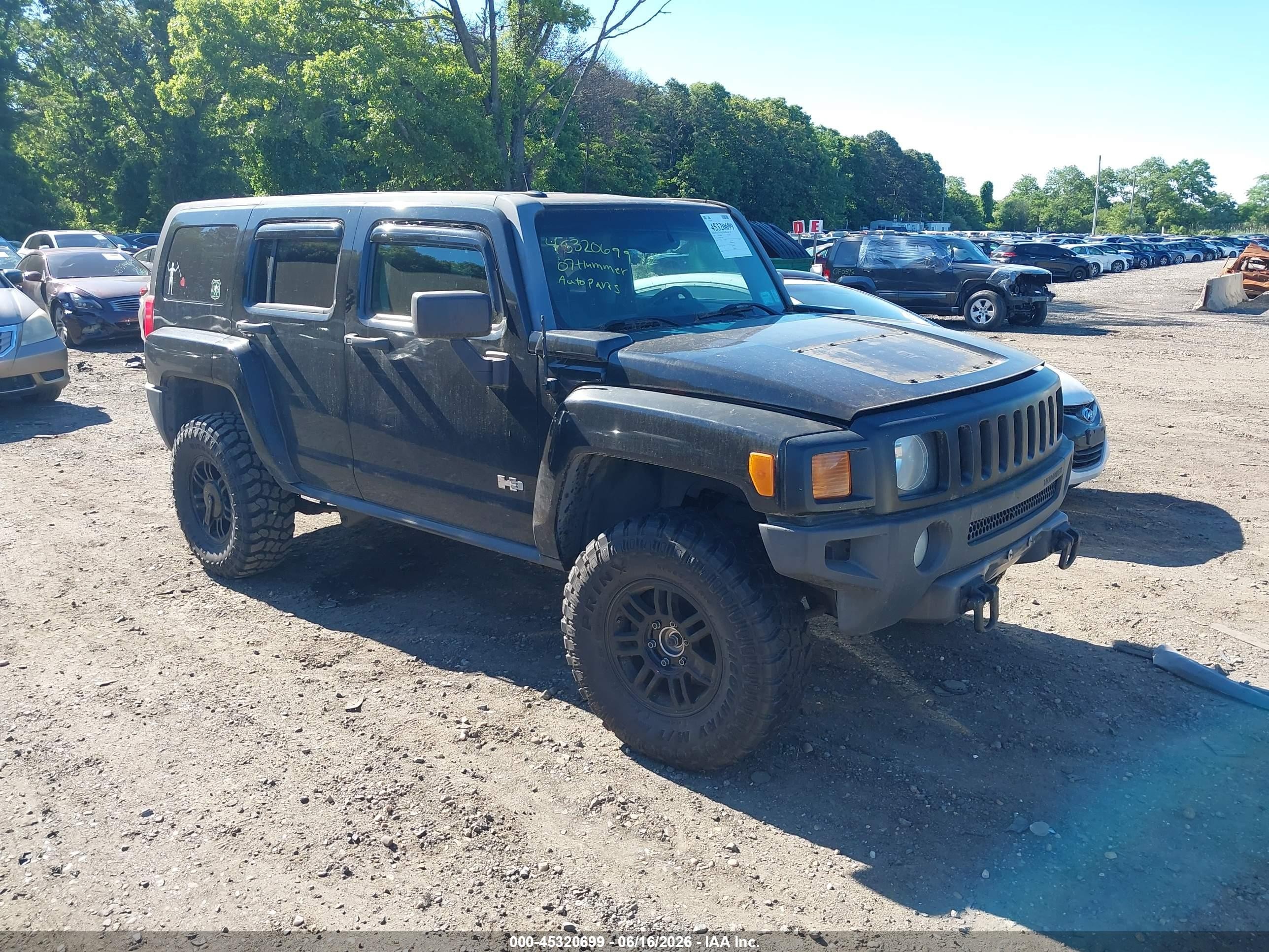 2007 Hummer H3 Suv   Black vin: 5GTDN13E878176802