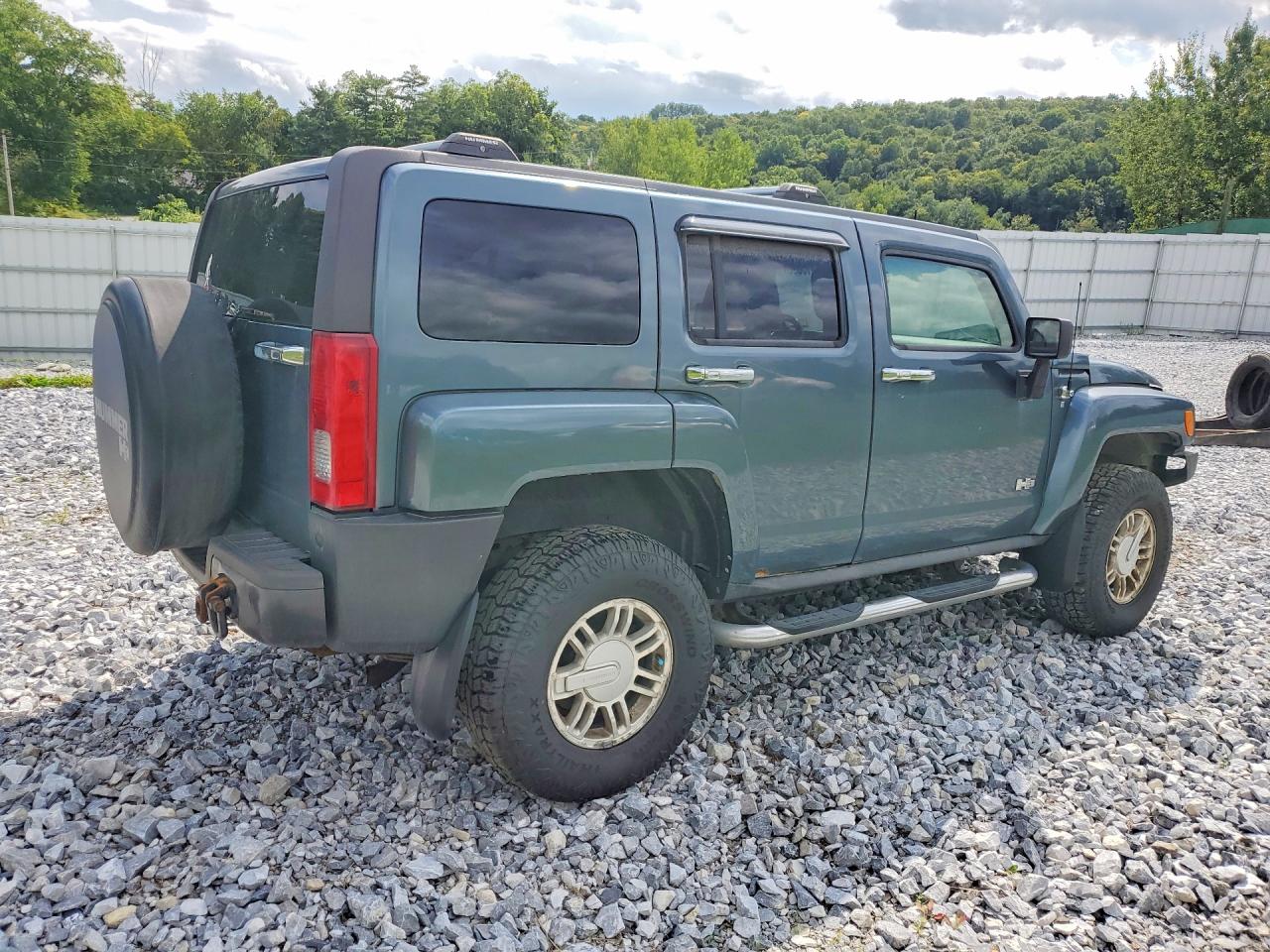 2007 Hummer H3 Blue vin: 5GTDN13E878177769