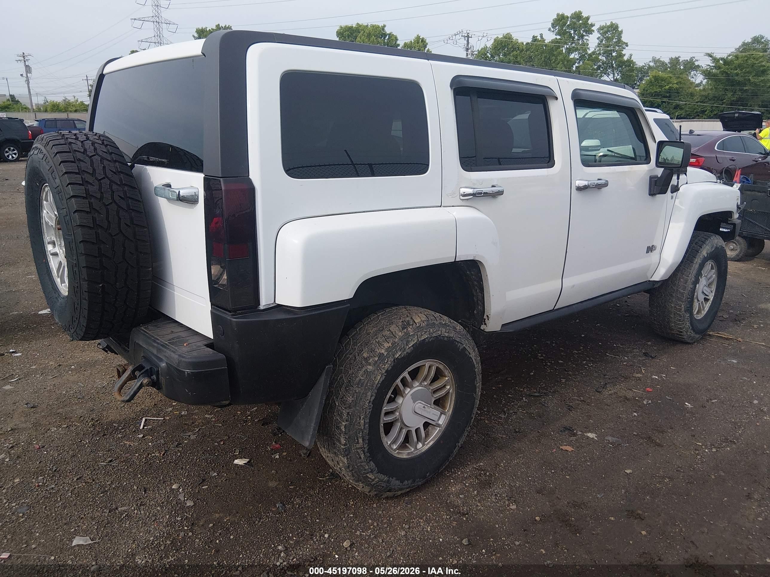2007 Hummer H3 Suv   White vin: 5GTDN13E978153397