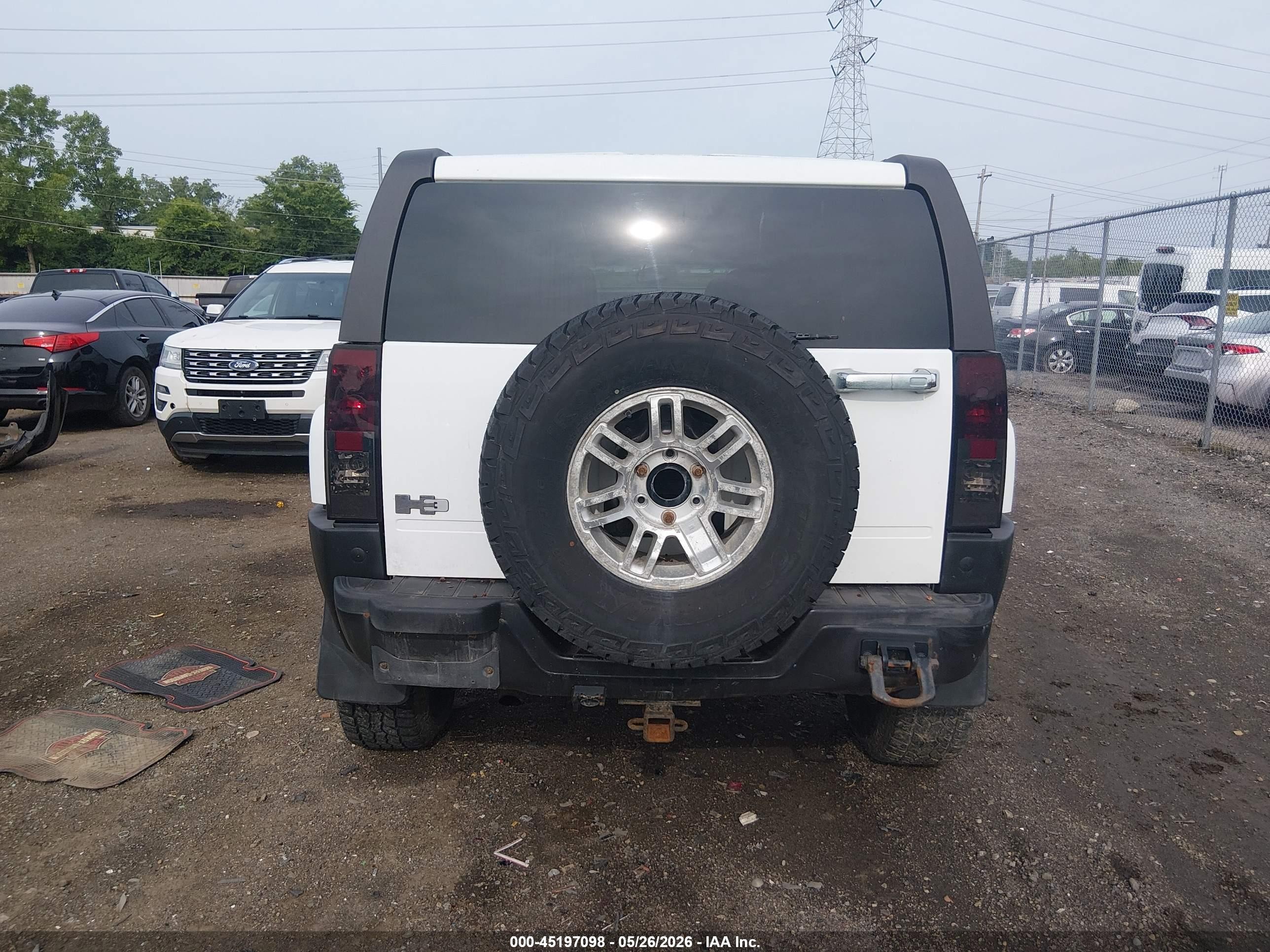 2007 Hummer H3 Suv   White vin: 5GTDN13E978153397