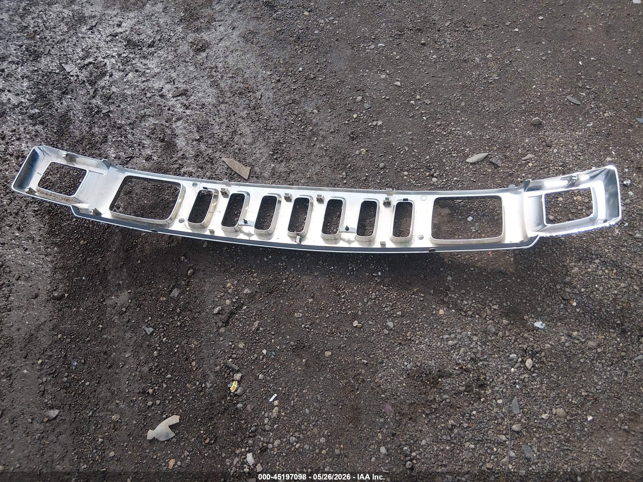 2007 Hummer H3 Suv   White vin: 5GTDN13E978153397