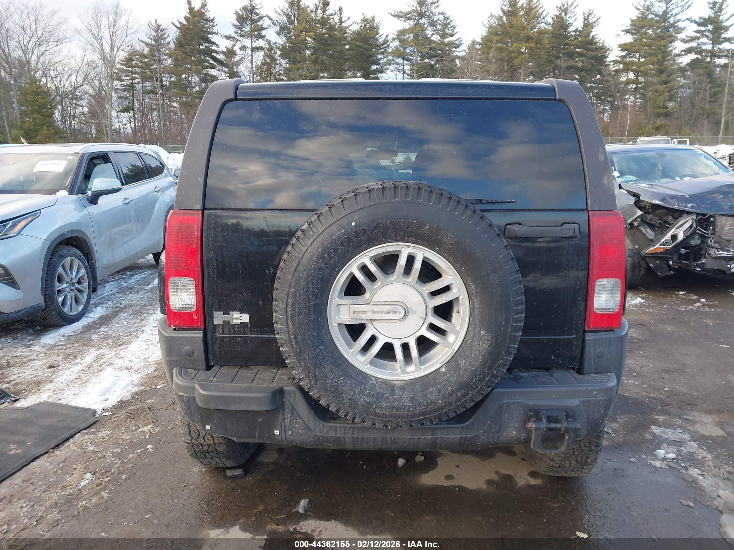 2007 Hummer H3 Suv   Black vin: 5GTDN13E978184858