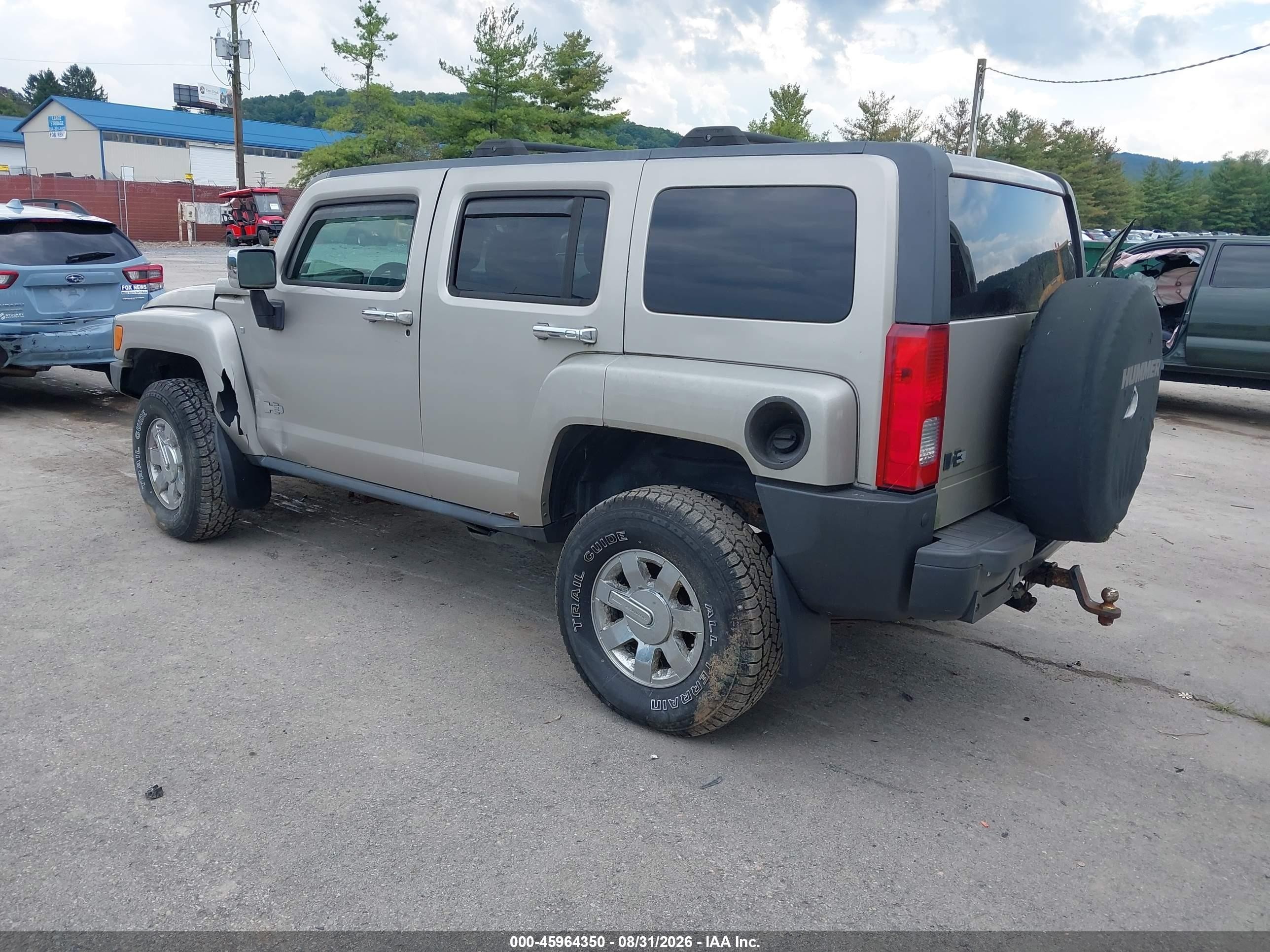 2009 Hummer H3 Suv   Gold vin: 5GTEN13E098112082