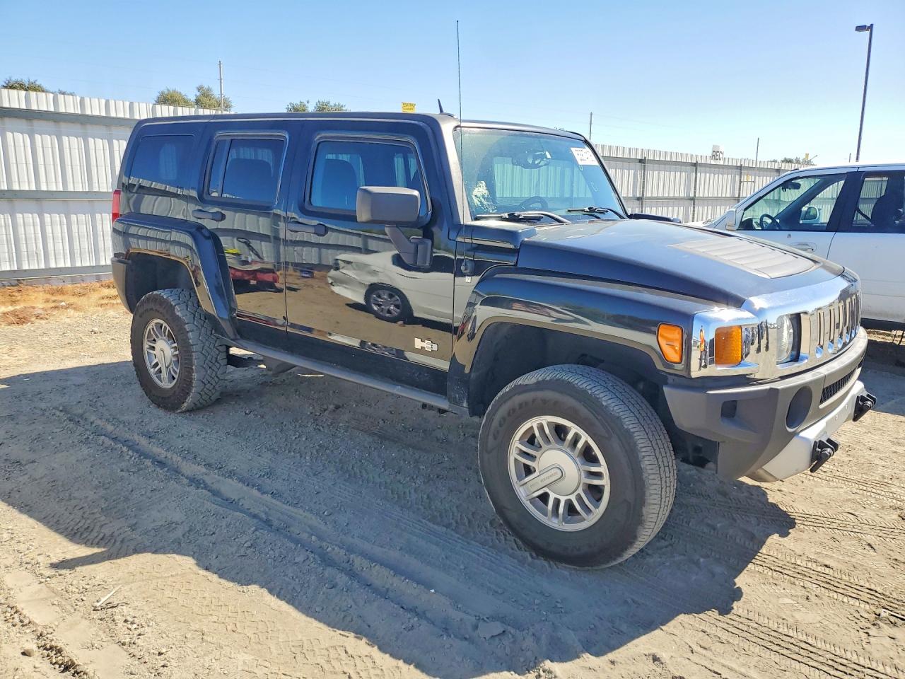 2008 Hummer H3 Черный vin: 5GTEN13E188139936
