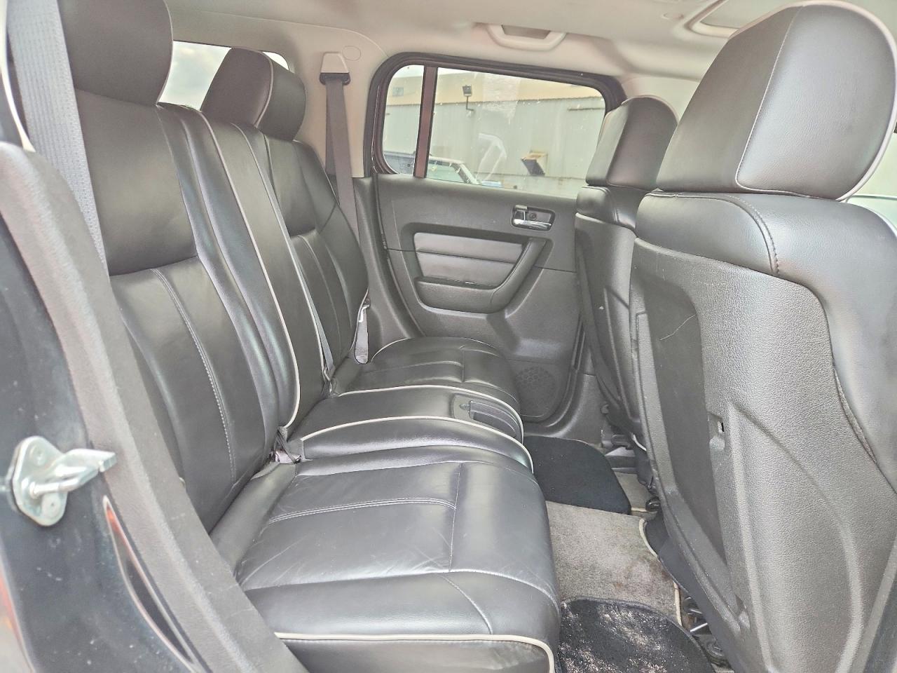 2009 Hummer H3 Black vin: 5GTEN13E198105318