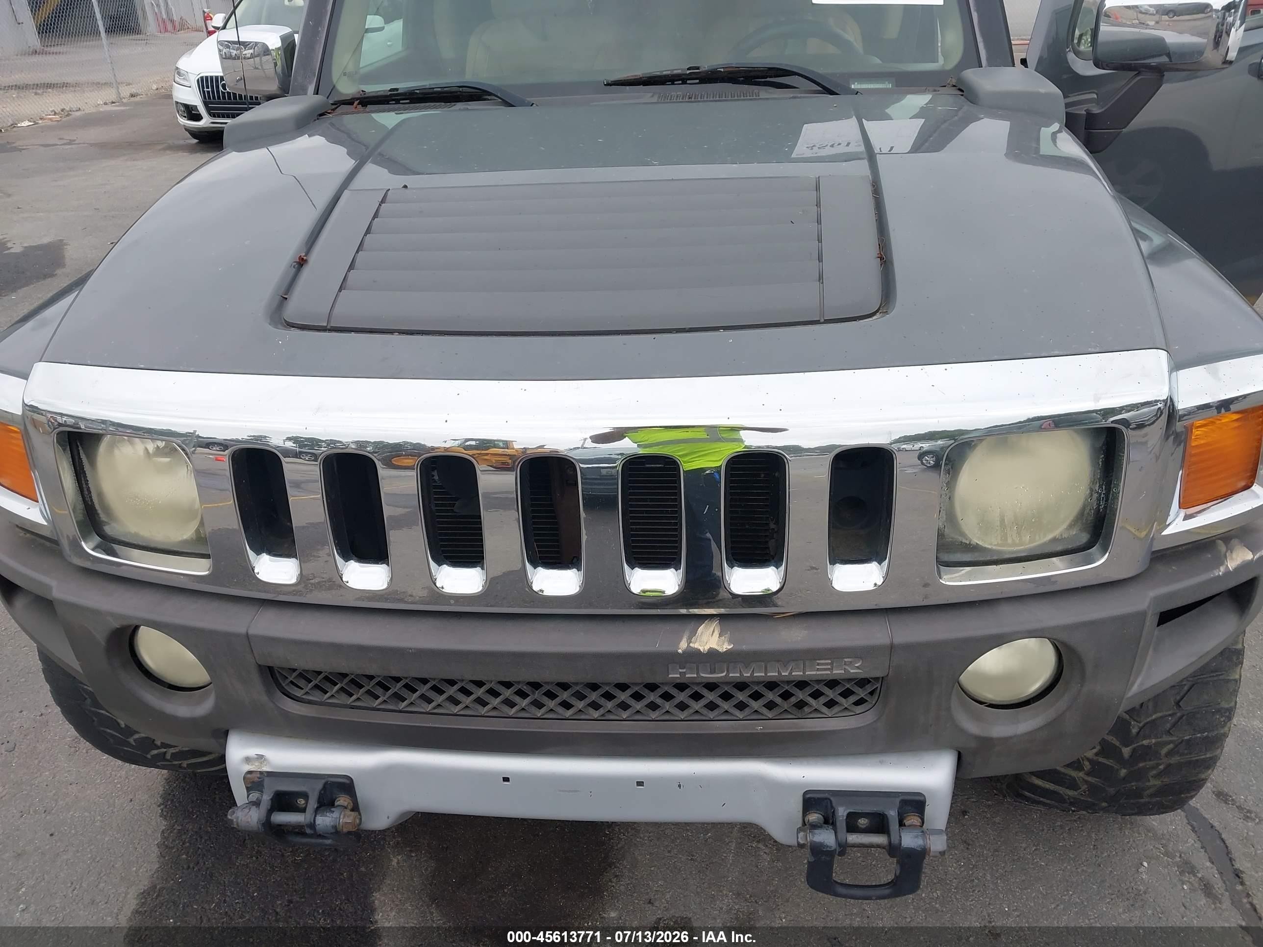 2009 Hummer H3 Suv   Gray vin: 5GTEN13E198117775