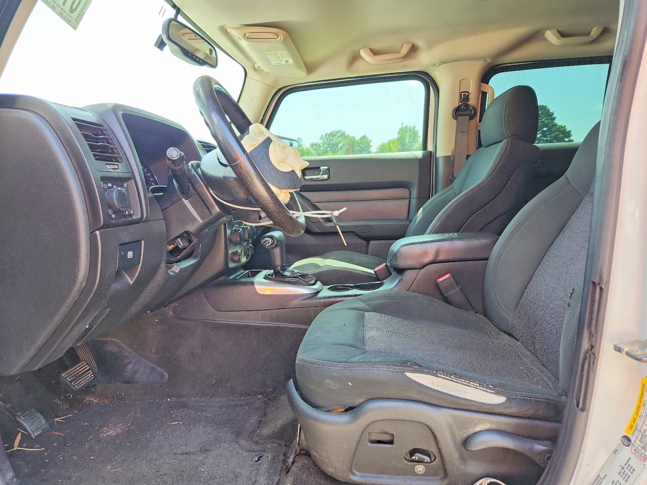2009 Hummer H3 White vin: 5GTEN13E298115338