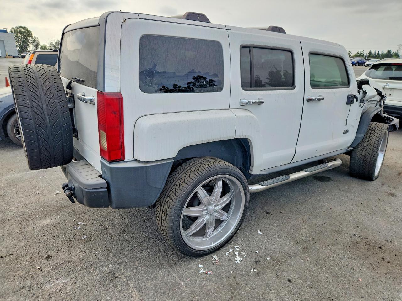 2009 Hummer H3 White vin: 5GTEN13E298141079