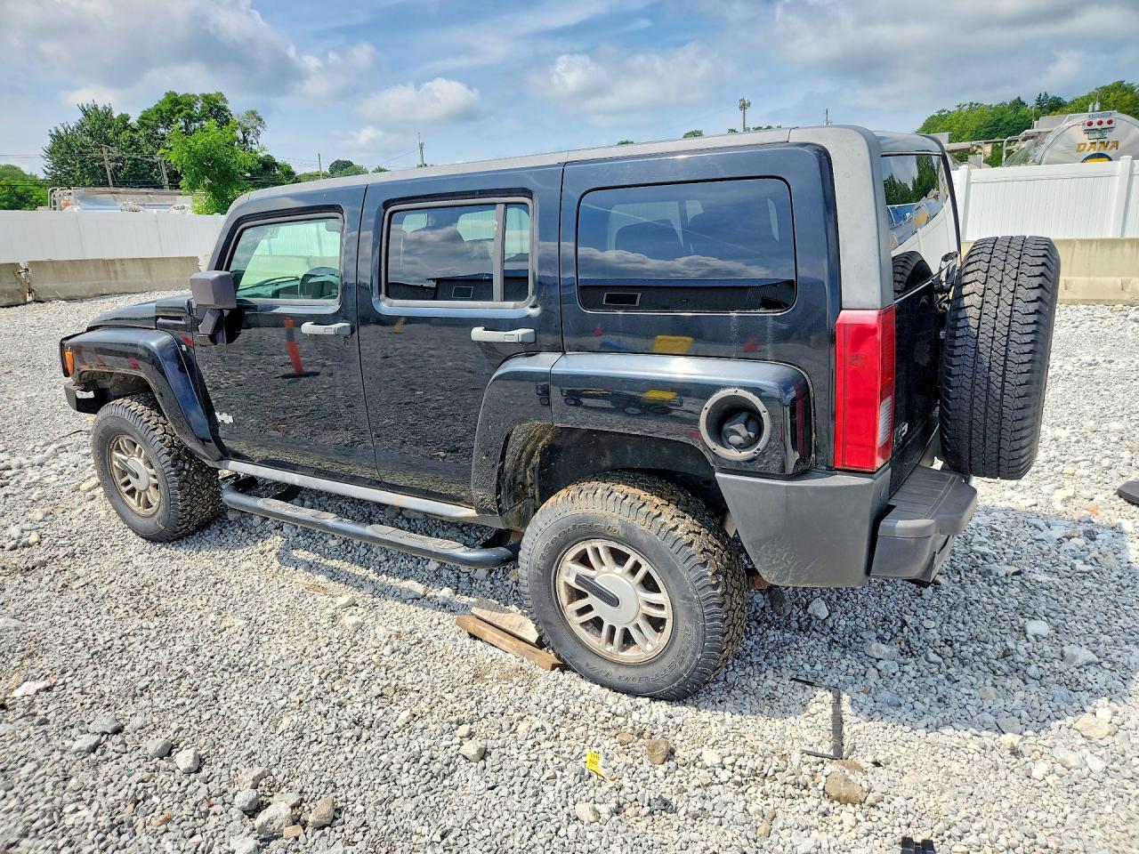 2008 Hummer H3 Black vin: 5GTEN13E488137792