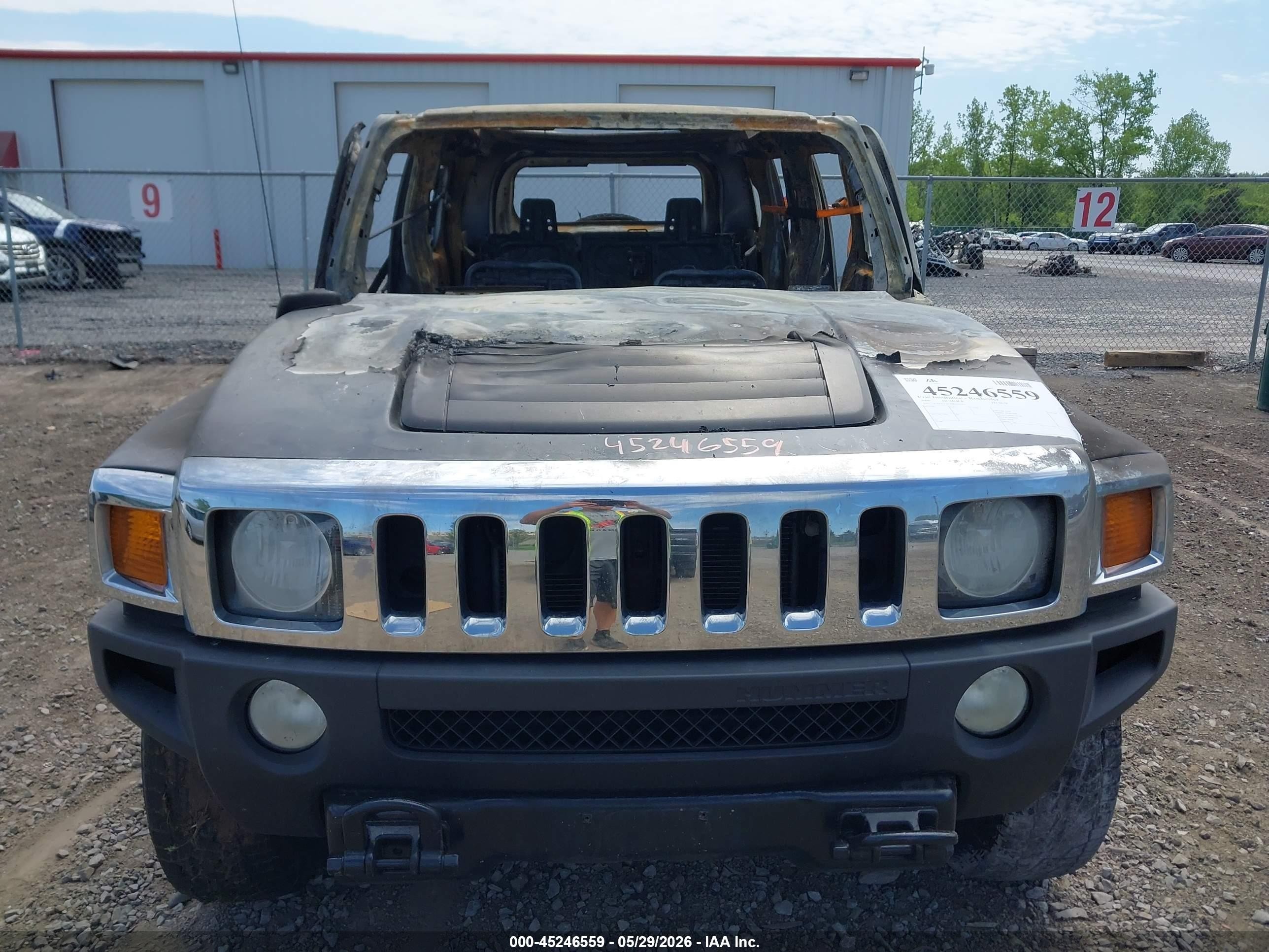 2009 Hummer H3 Suv   Gray vin: 5GTEN13E598107511