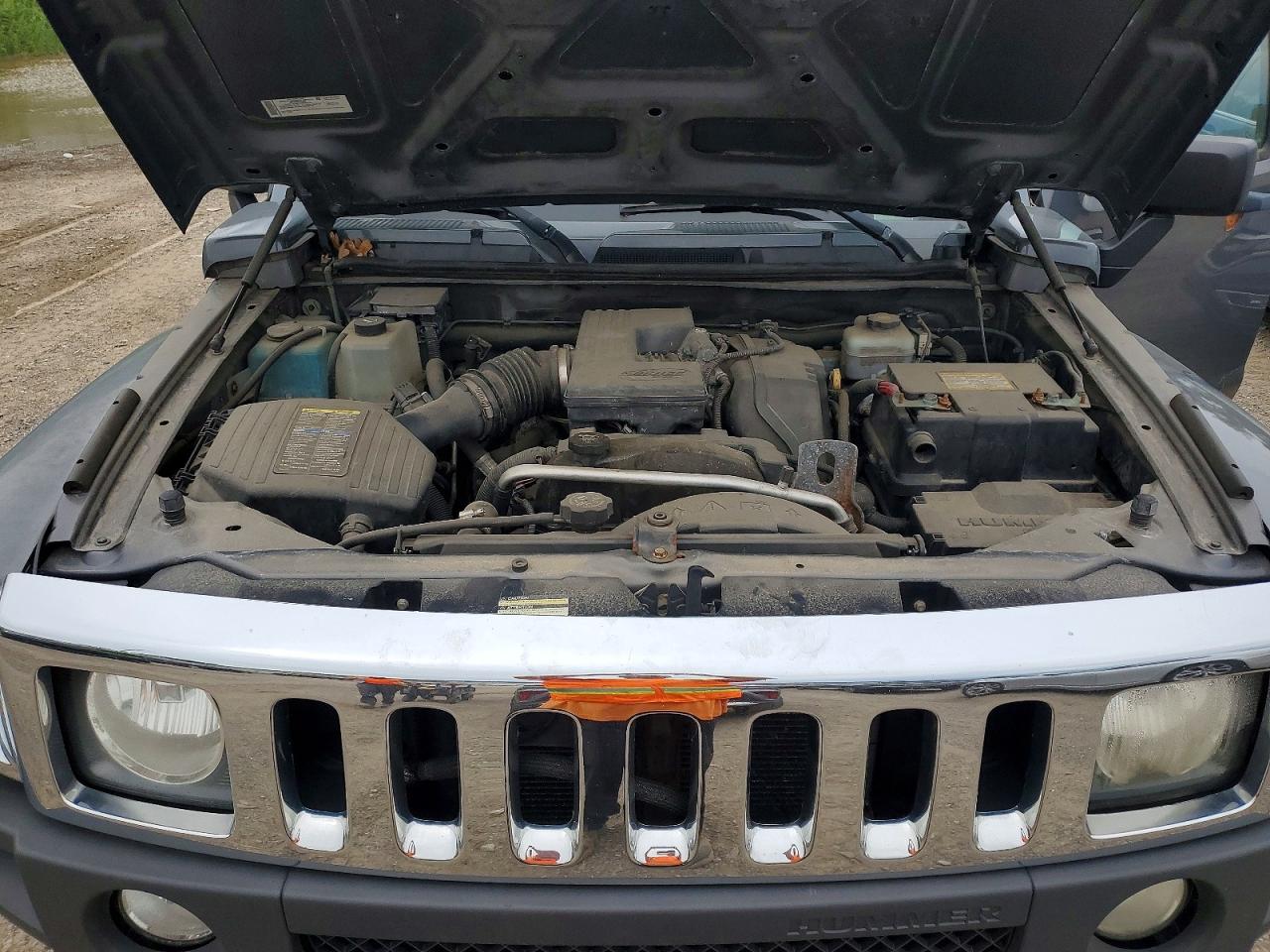 2008 Hummer H3 Gray vin: 5GTEN13E688177761