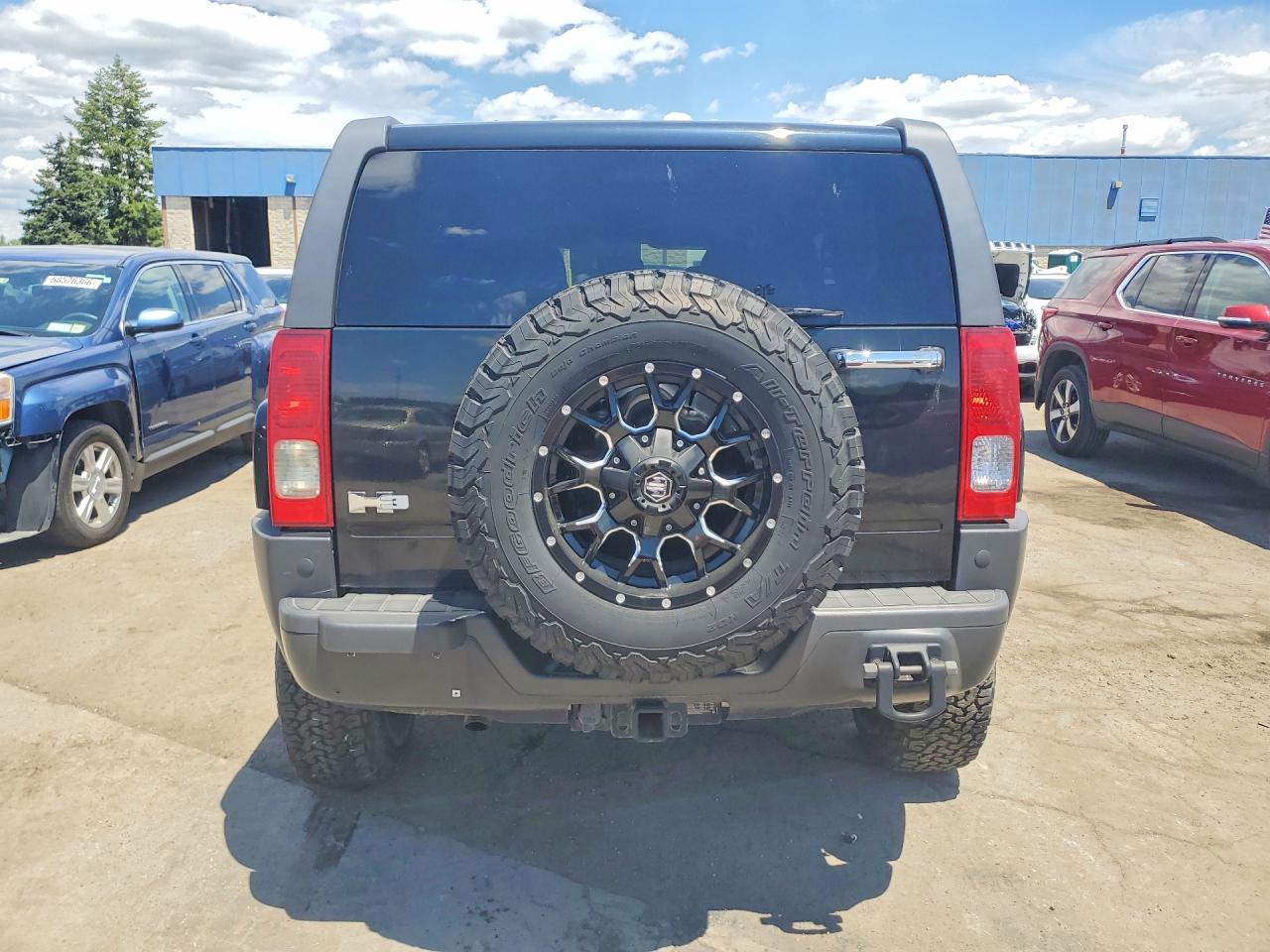 2009 Hummer H3 Black vin: 5GTEN13E698106836