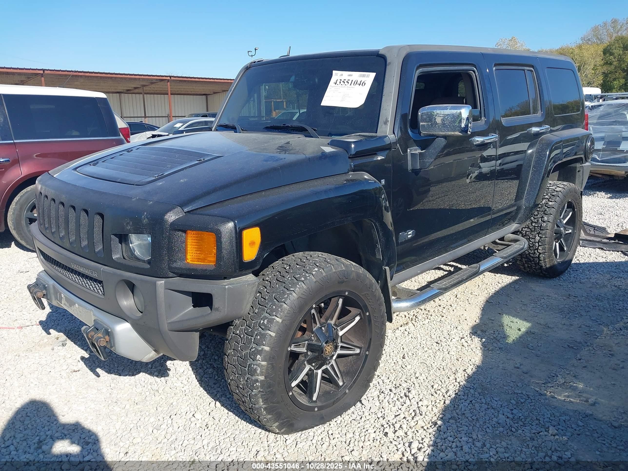 2009 Hummer H3 Suv   Black vin: 5GTEN13E798106425
