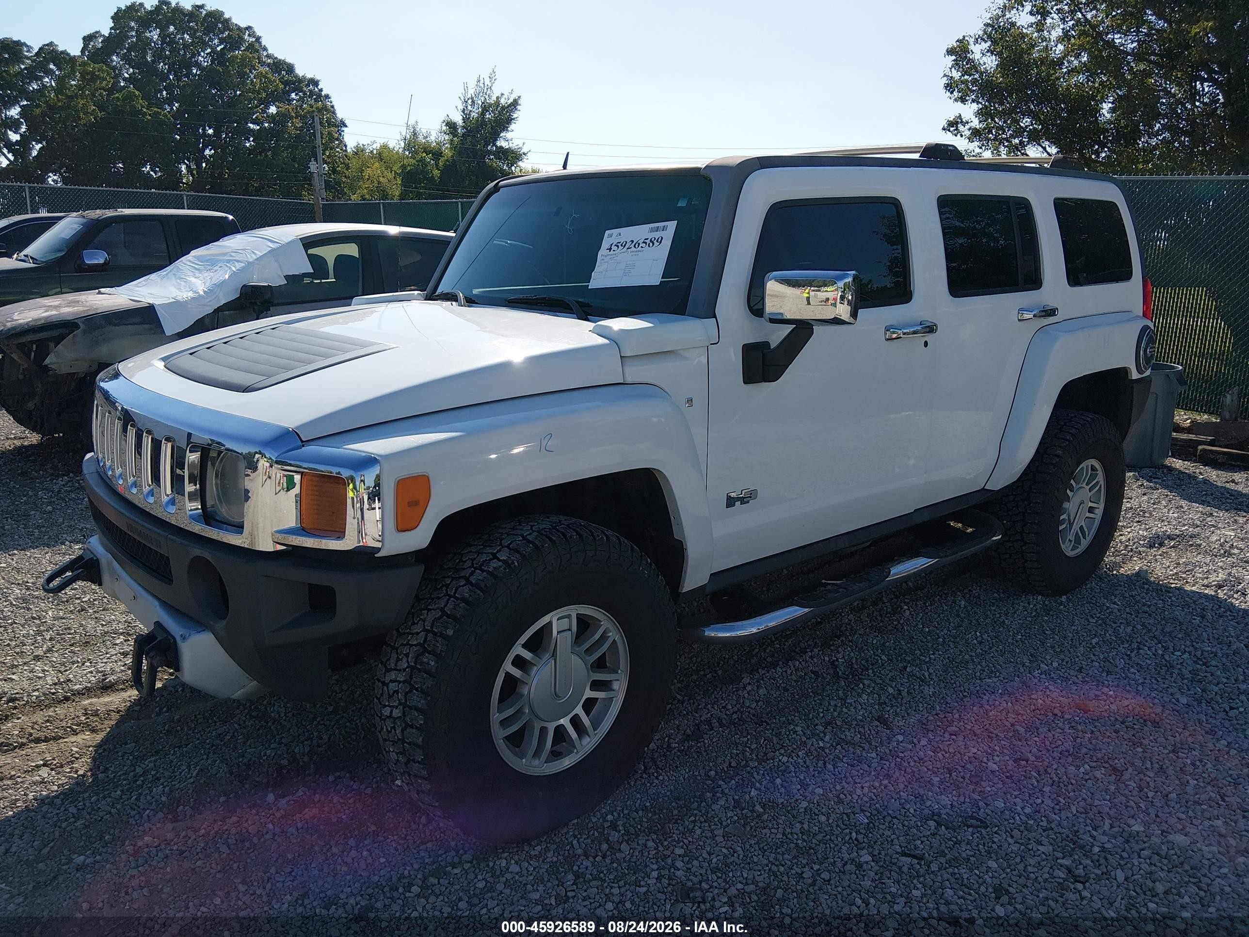 2008 Hummer H3 Suv   White vin: 5GTEN13E888151341