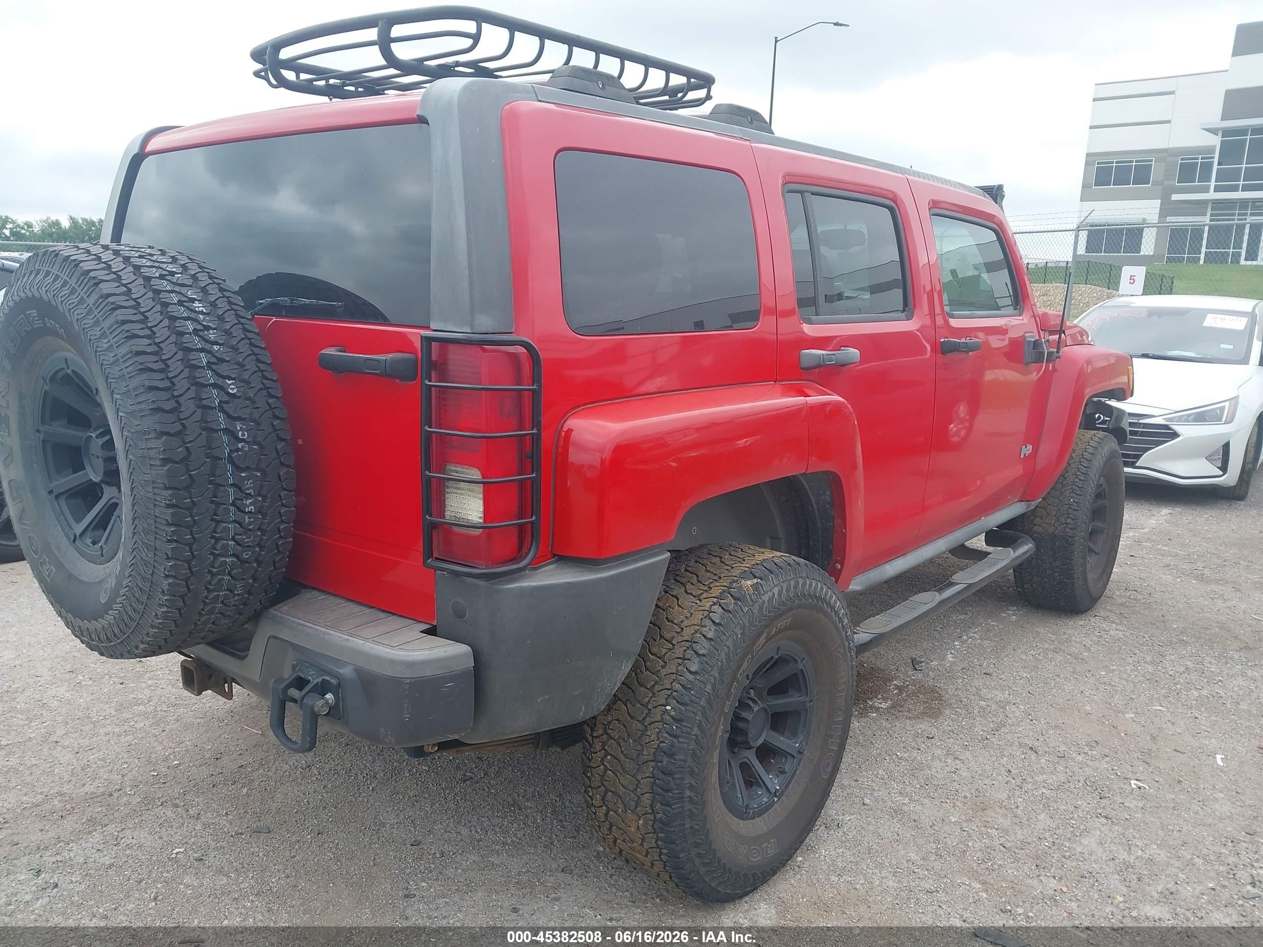 2008 Hummer H3 Suv   Red vin: 5GTEN13E888153574