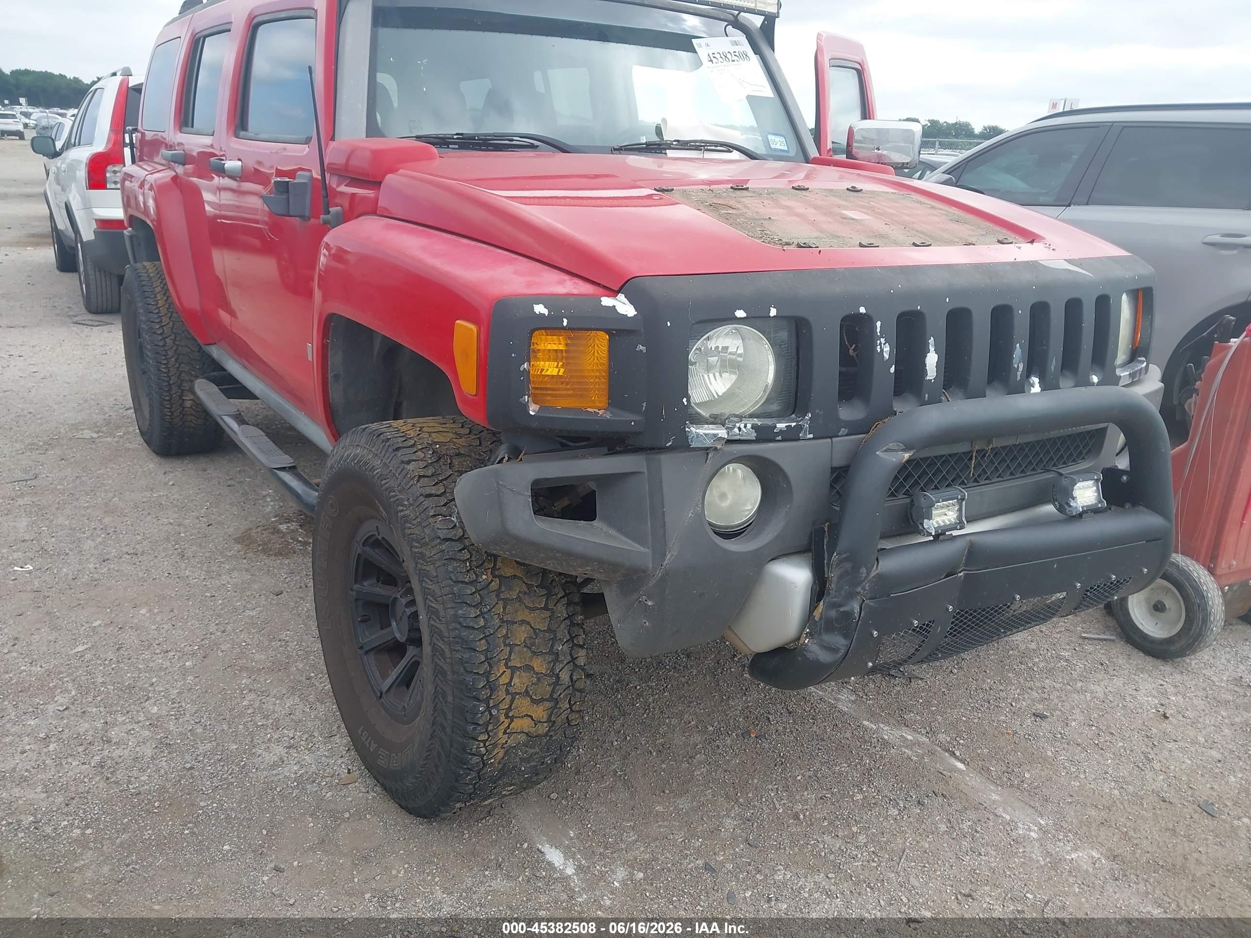 2008 Hummer H3 Suv   Red vin: 5GTEN13E888153574