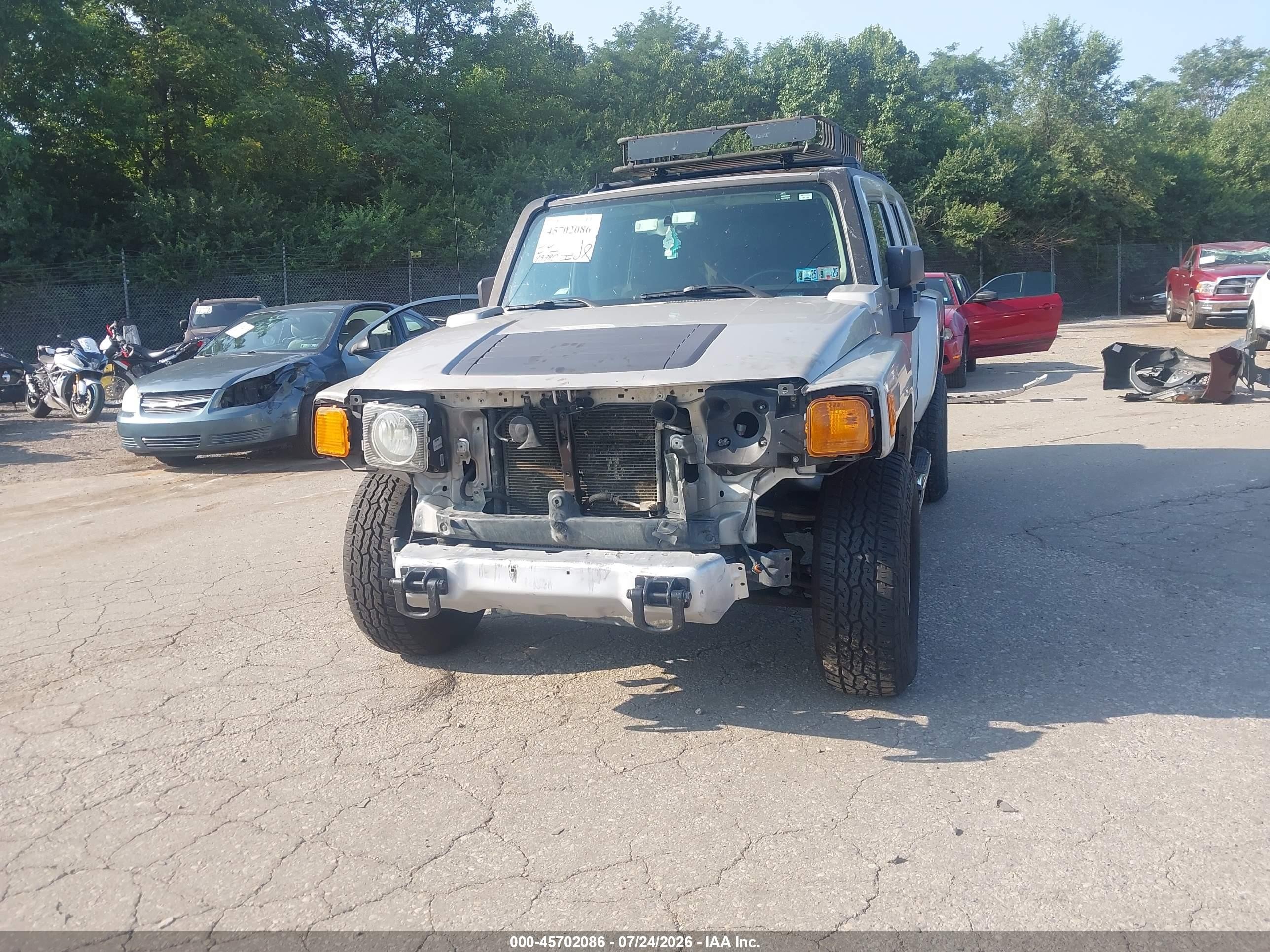 2008 Hummer H3 Suv   Silver vin: 5GTEN13EX88198452