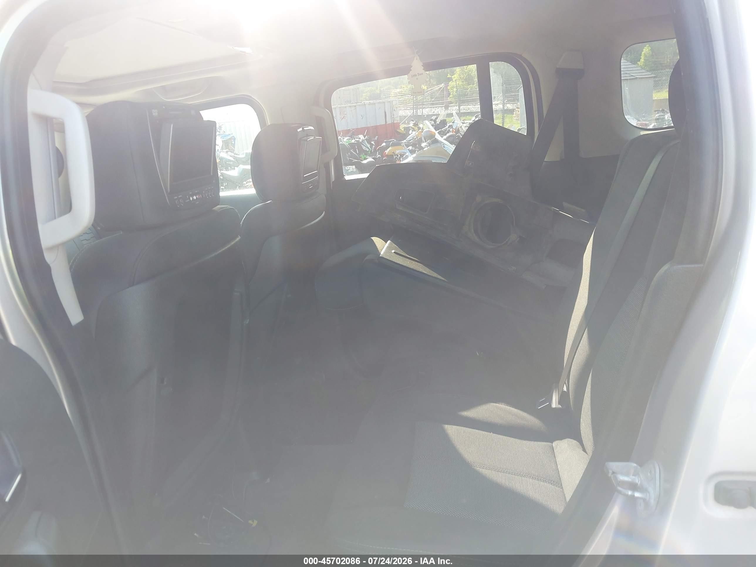 2008 Hummer H3 Suv   Silver vin: 5GTEN13EX88198452