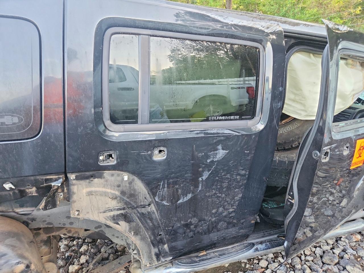 2009 Hummer H3 Black vin: 5GTEN13EX98105141