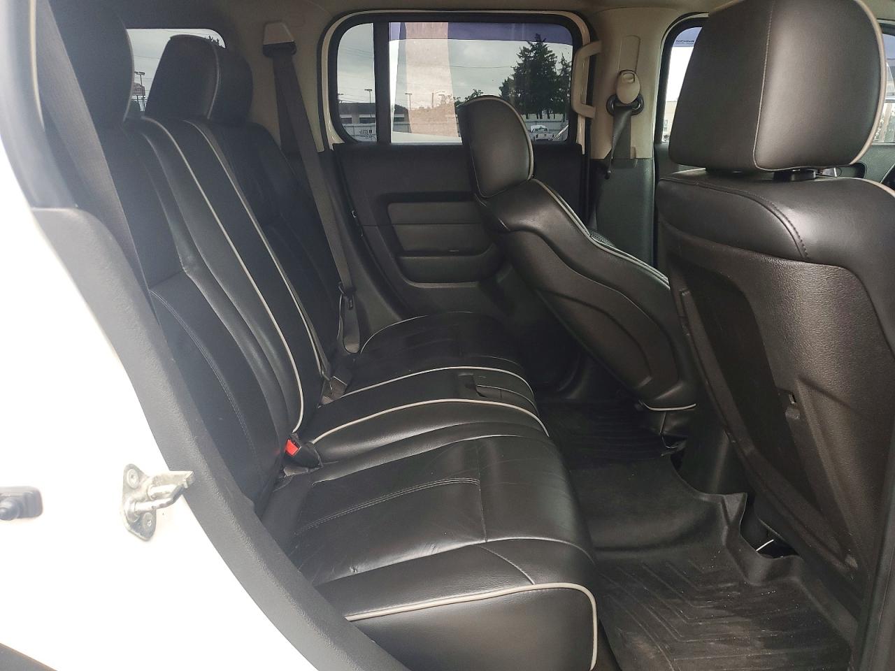 2008 Hummer H3 Alpha White vin: 5GTEN13L688180223