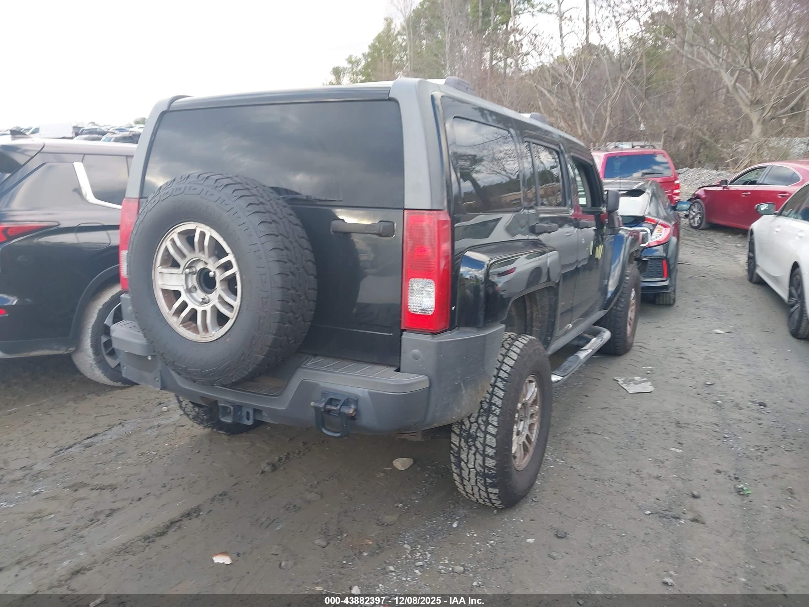 2010 Hummer H3 Suv   Black vin: 5GTMNGEE0A8117914