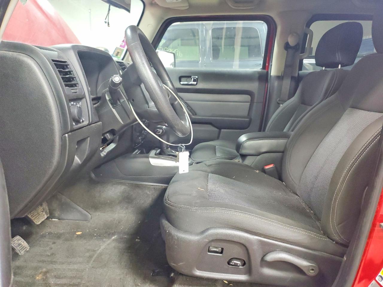 2010 Hummer H3 Red vin: 5GTMNGEE6A8118789