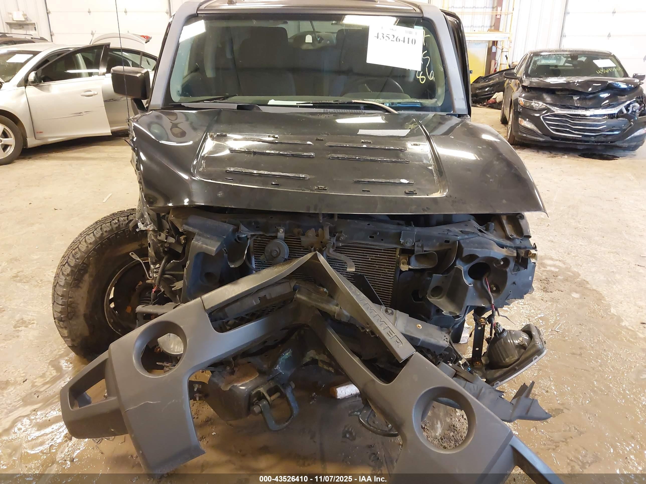 2010 Hummer H3 Suv   Black vin: 5GTMNGEE7A8113715