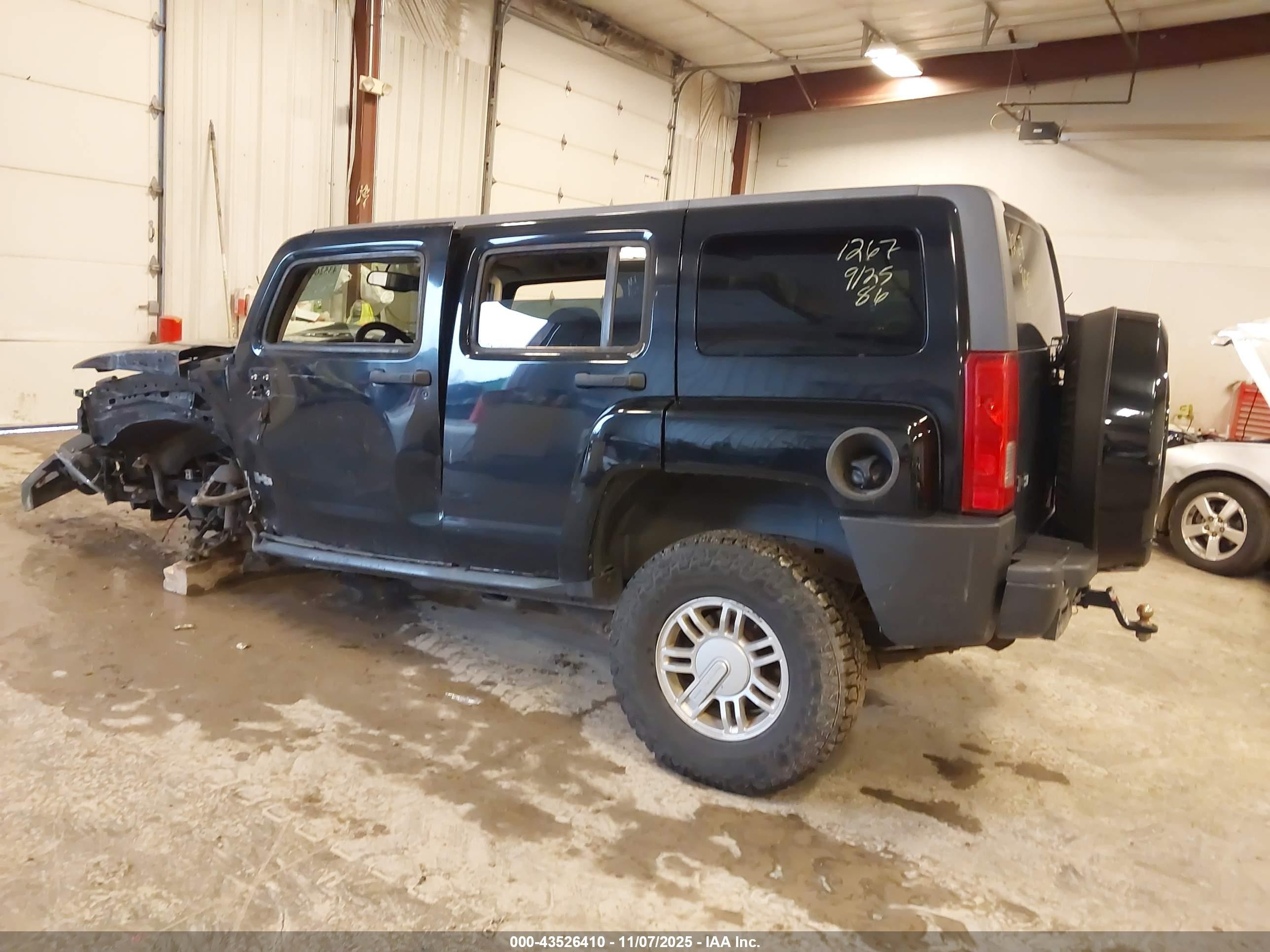 2010 Hummer H3 Suv   Black vin: 5GTMNGEE7A8113715