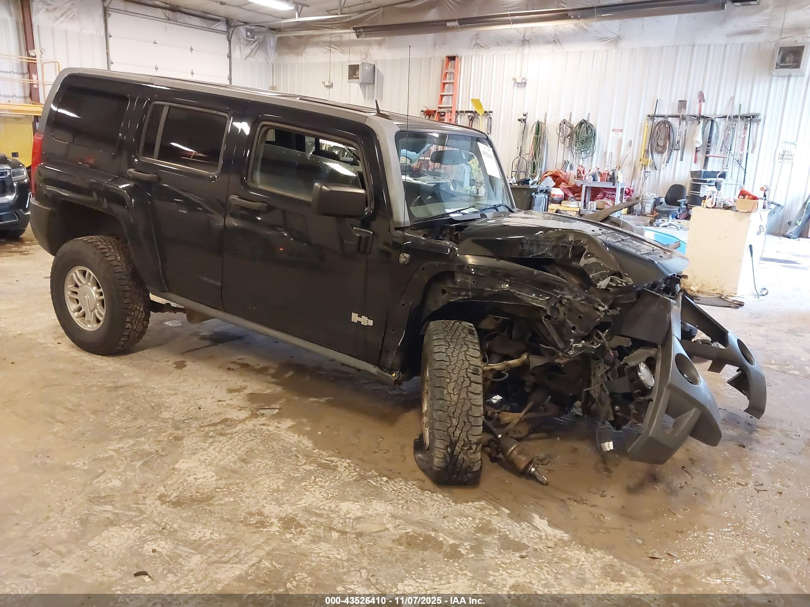 2010 Hummer H3 Suv   Black vin: 5GTMNGEE7A8113715