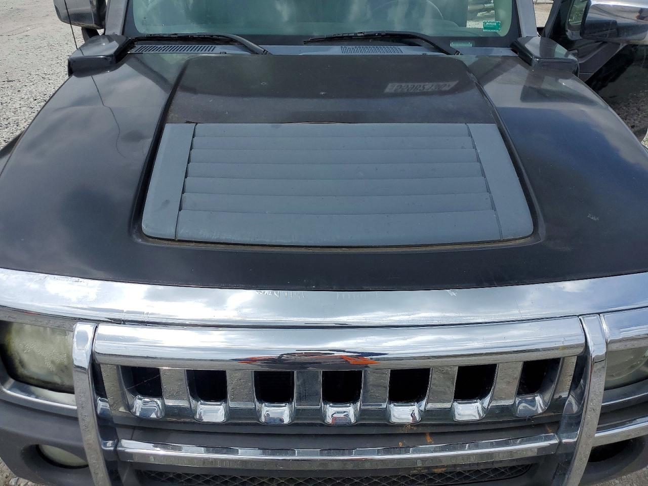 2010 Hummer H3 Luxury Black vin: 5GTMNJEE1A8120365