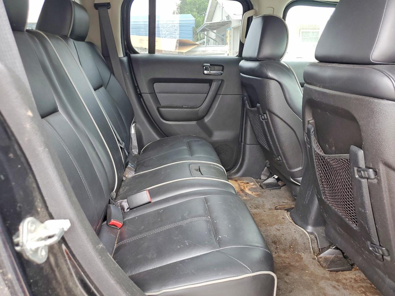 2010 Hummer H3 Luxury Black vin: 5GTMNJEE1A8120365