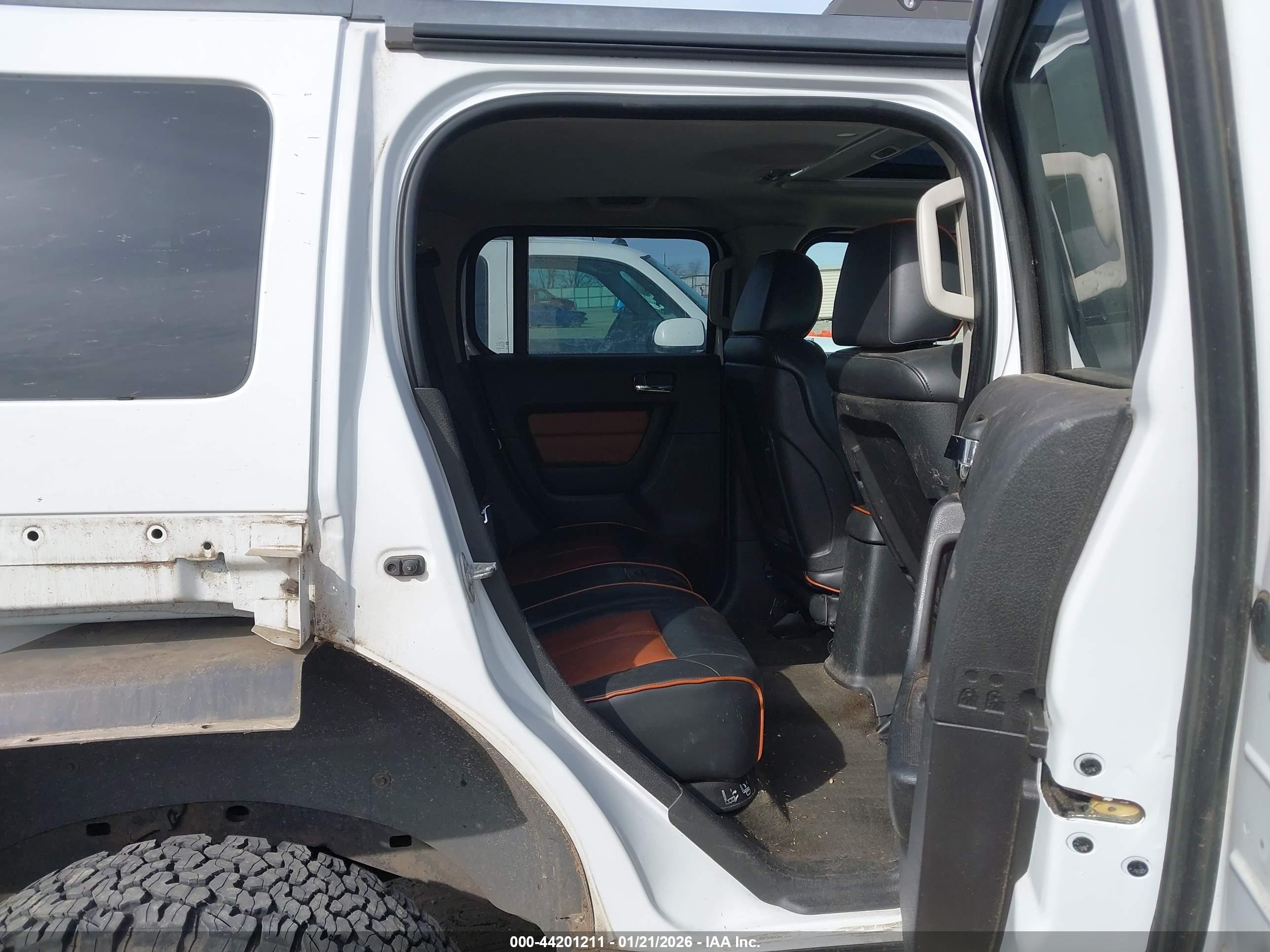 2010 Hummer H3 Suv Luxury White vin: 5GTMNJEE6A8120930
