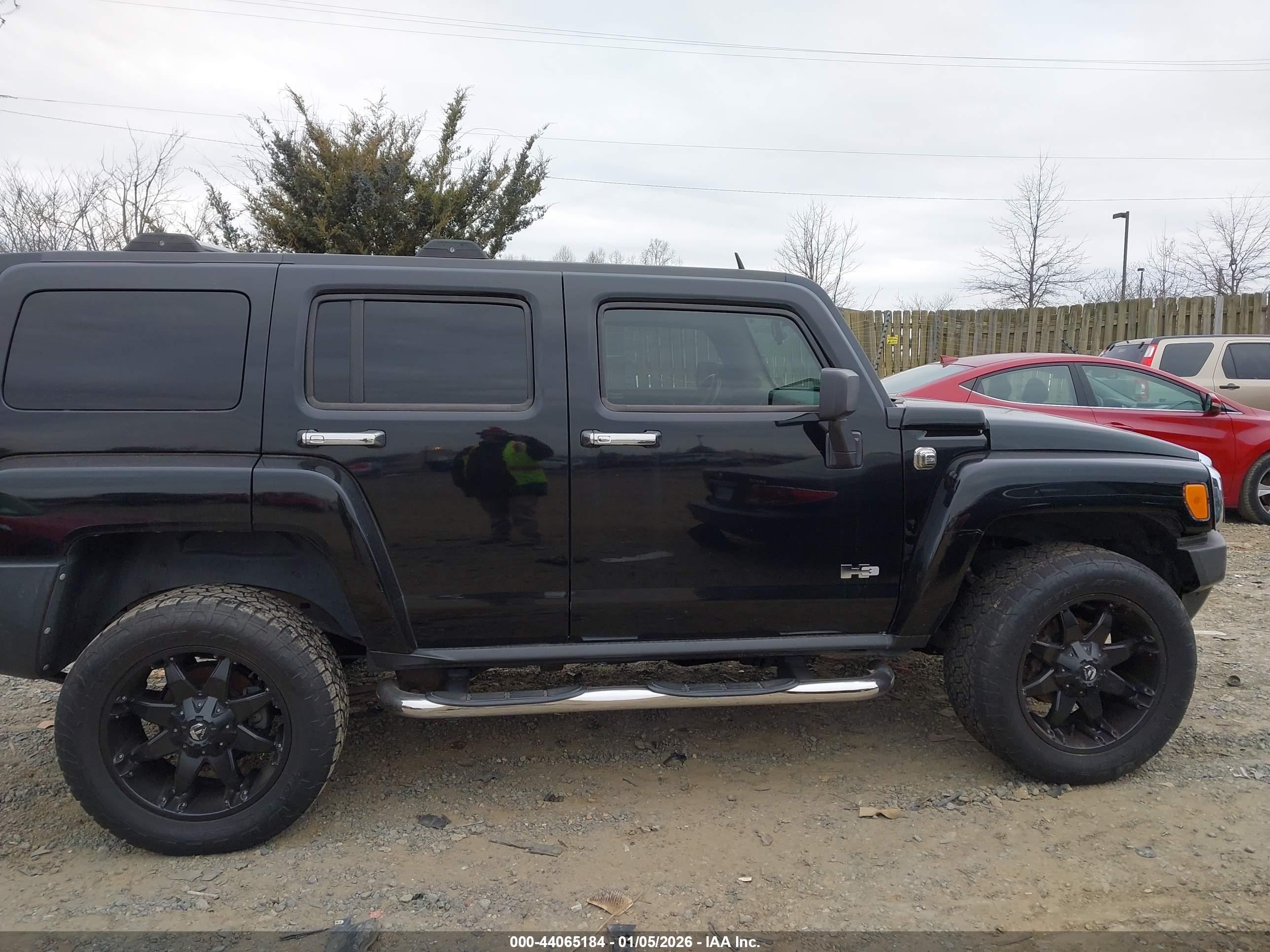 2010 Hummer H3 Suv Luxury Black vin: 5GTMNJEE9A8120226