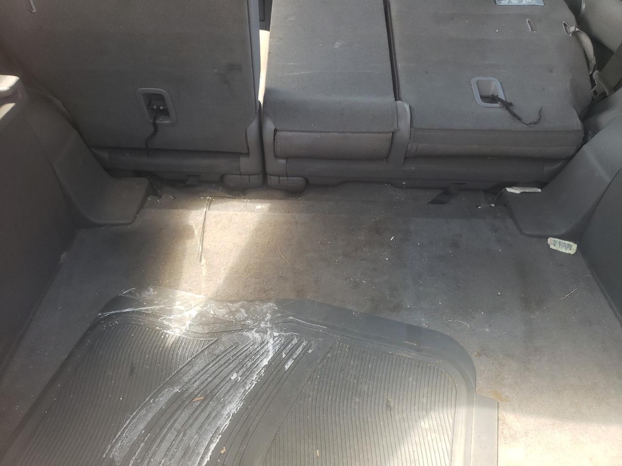 2009 Honda Cr-v Lx Темно-бордовый vin: 5J6RE38359L008433 Damage: Trunk/Cargo Mat, Stained, Permanent