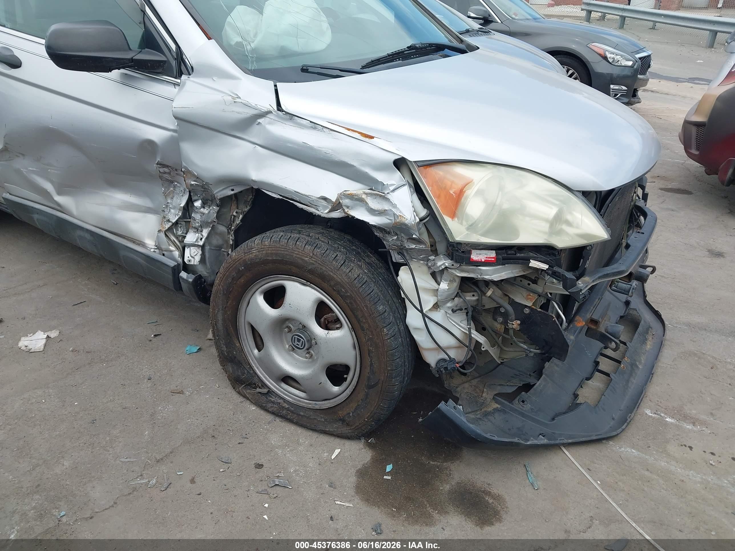 2011 Honda Cr-v Lx Silver vin: 5J6RE3H30BL026537
